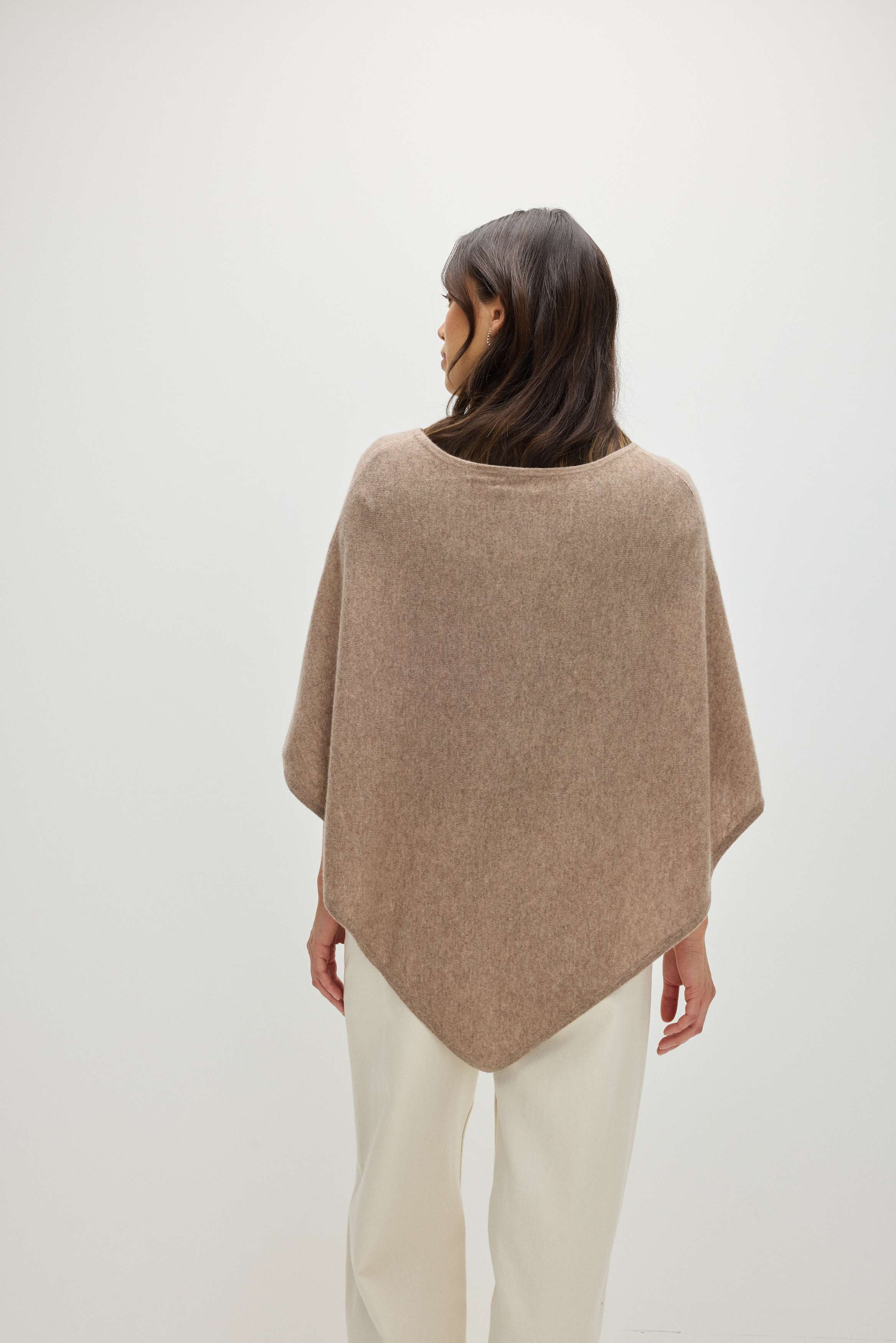Triangle Poncho - Poncho - Mink – Davida Cashmere