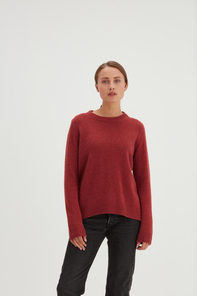 Straight O-neck Sweater