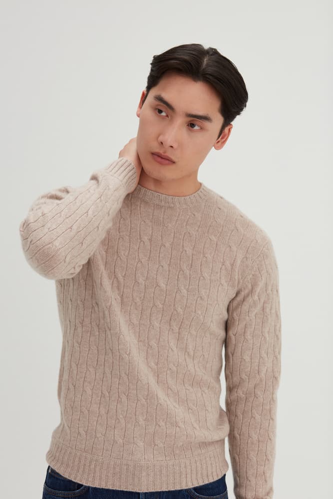 Man O-neck Cable Sweater