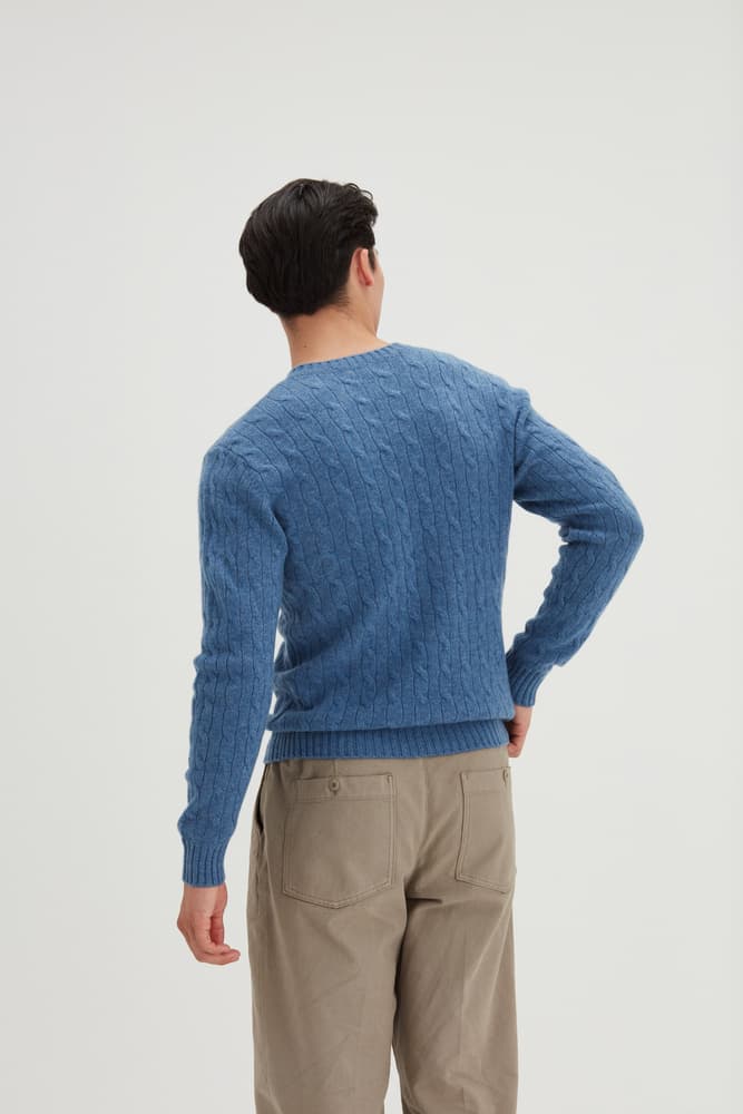 Man O-neck Cable Sweater