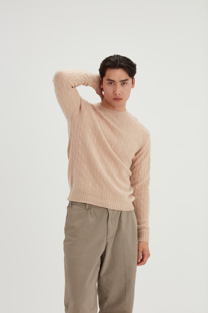 Man O-neck Cable Sweater