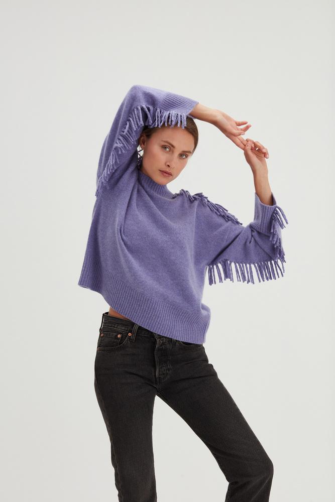 Boxy O-neck Sweater Fringes