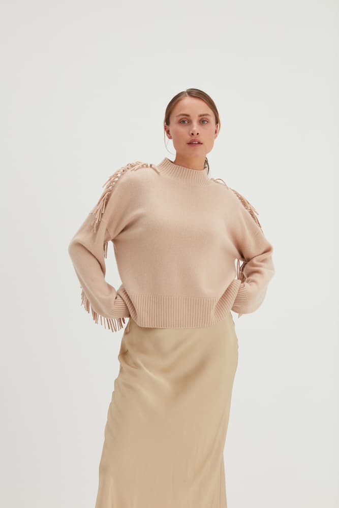 Boxy O-neck Sweater Fringes