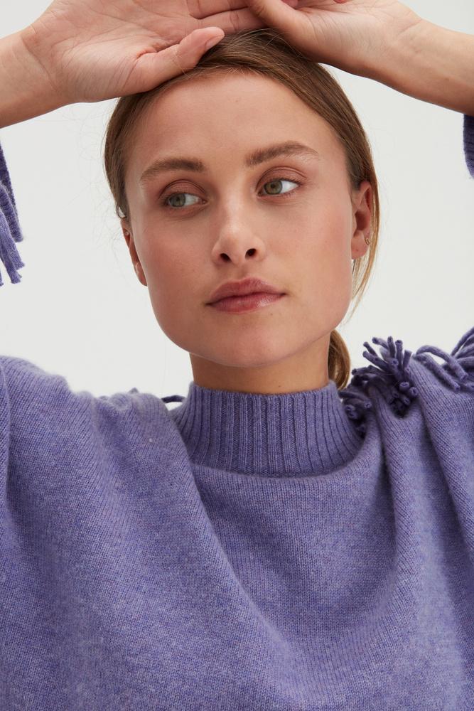 Boxy O-neck Sweater Fringes