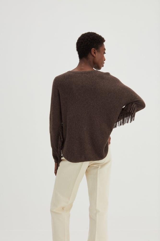 Curved Sweater Fringes