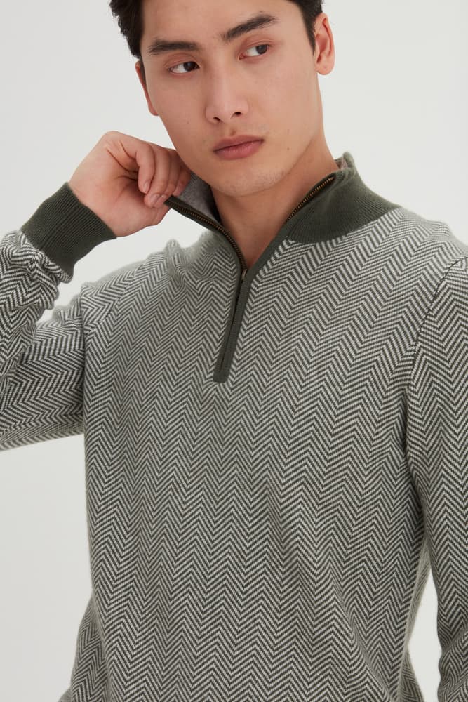 Man Herringbone Half Zip