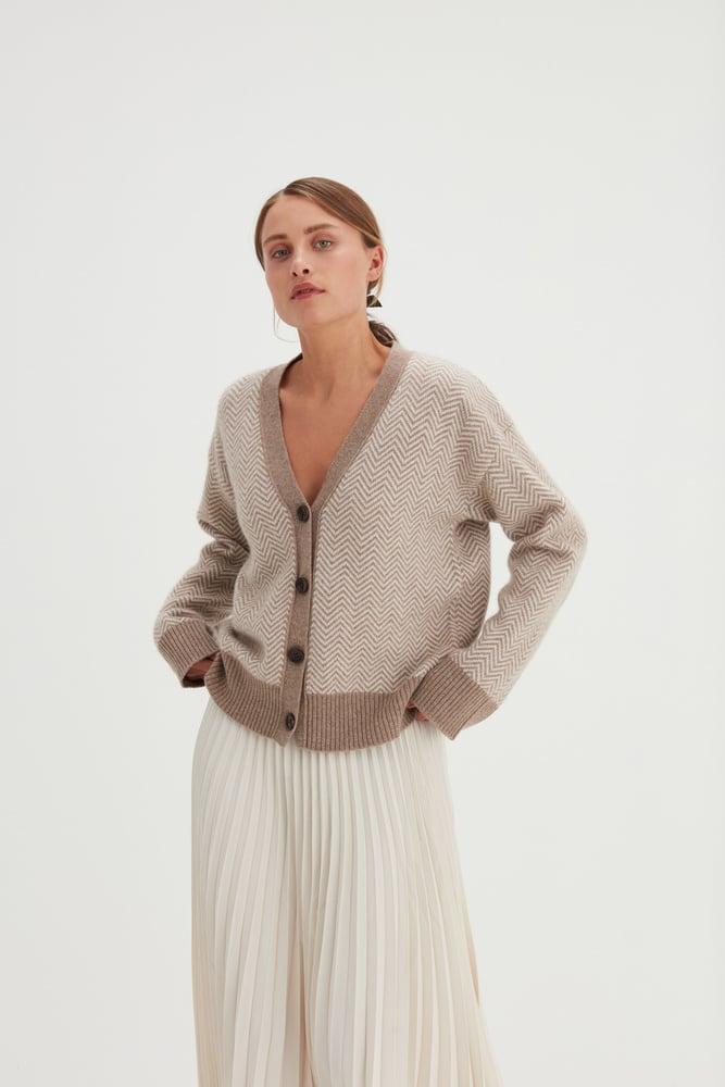 V-neck Wide Herringbone Cardigan