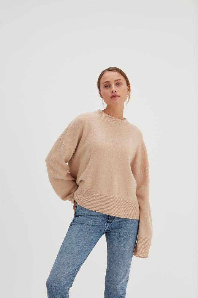 Boxy O-neck Sweater