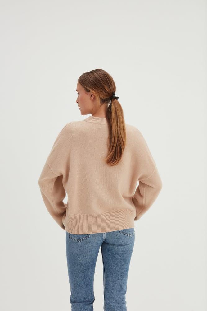 Boxy O-neck Sweater