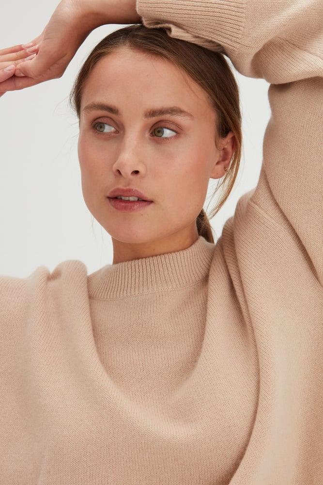 Boxy O-neck Sweater