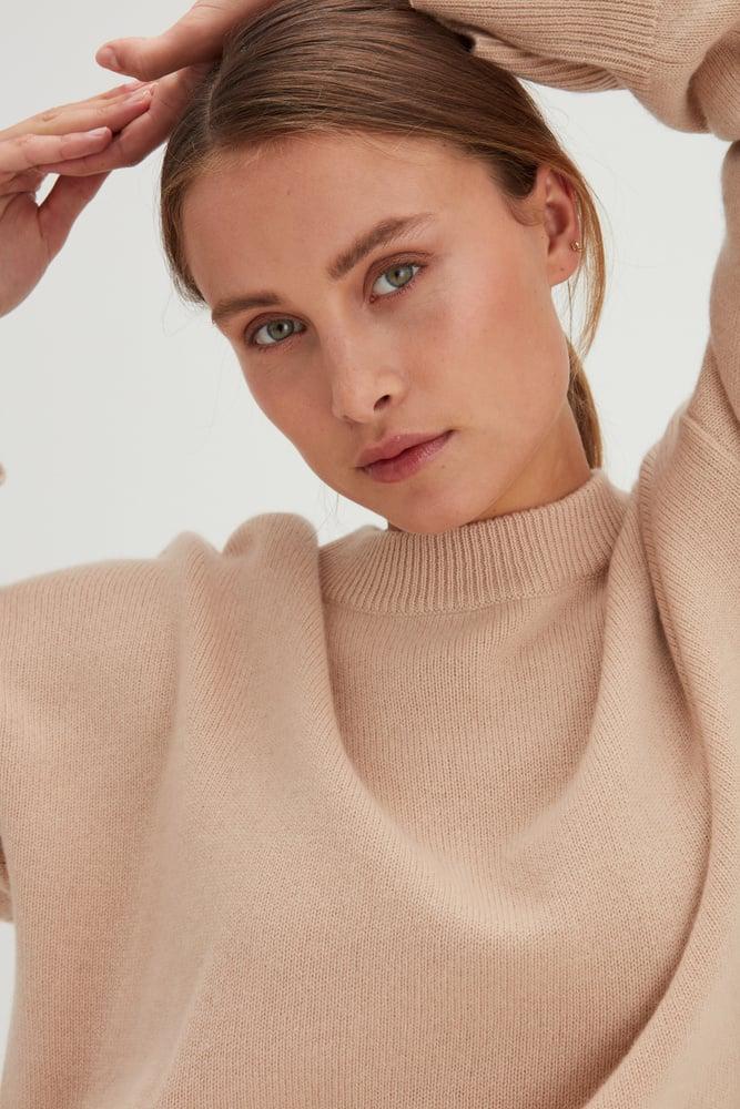 Boxy O-neck Sweater