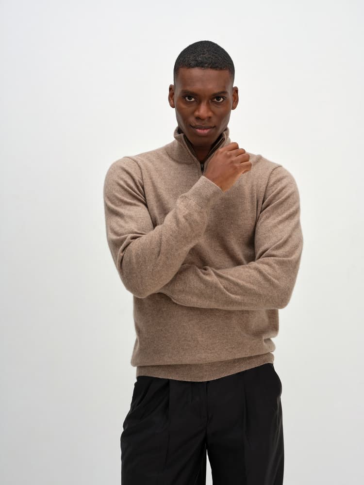 Man Half Zip