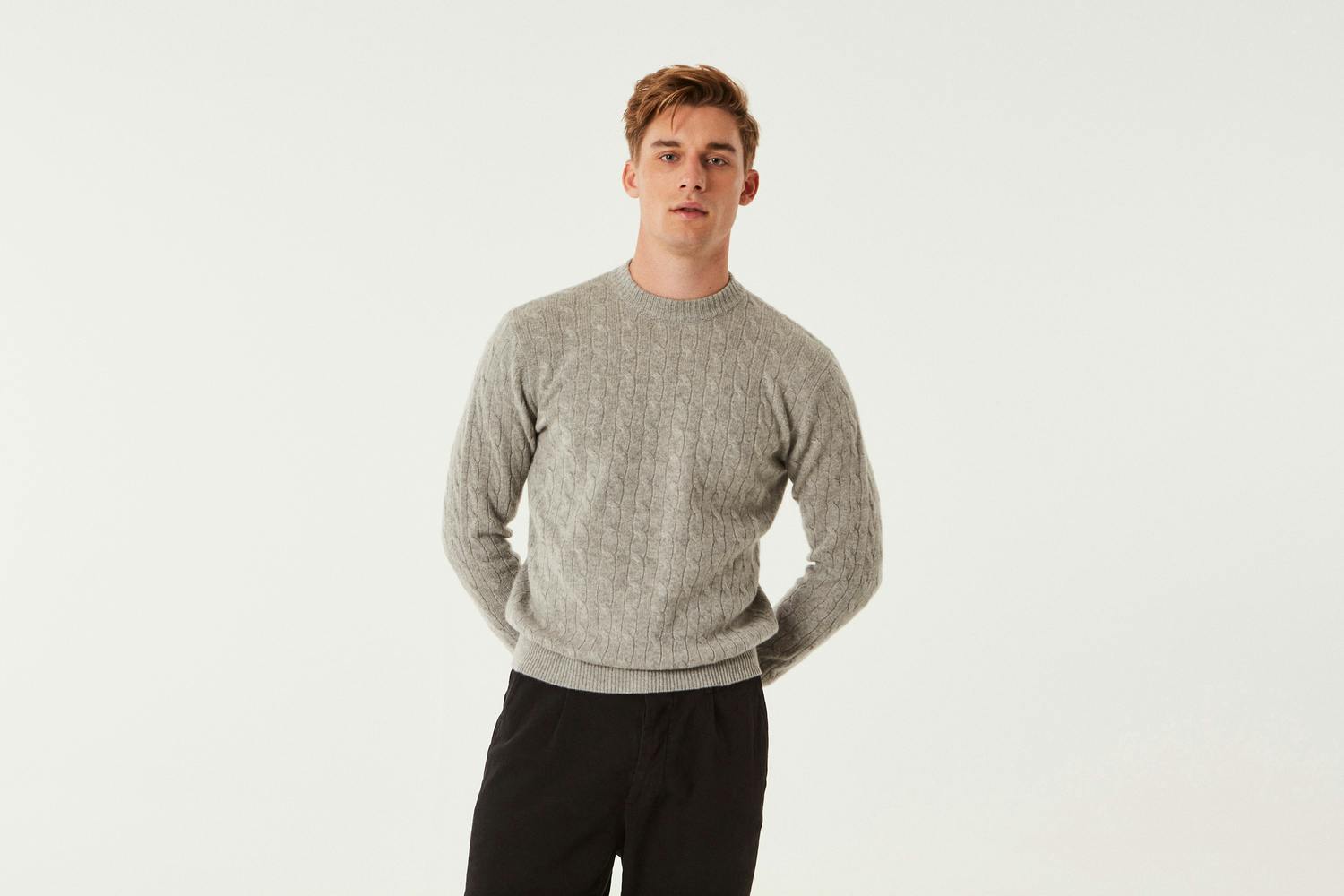 Man O-neck Cable Sweater