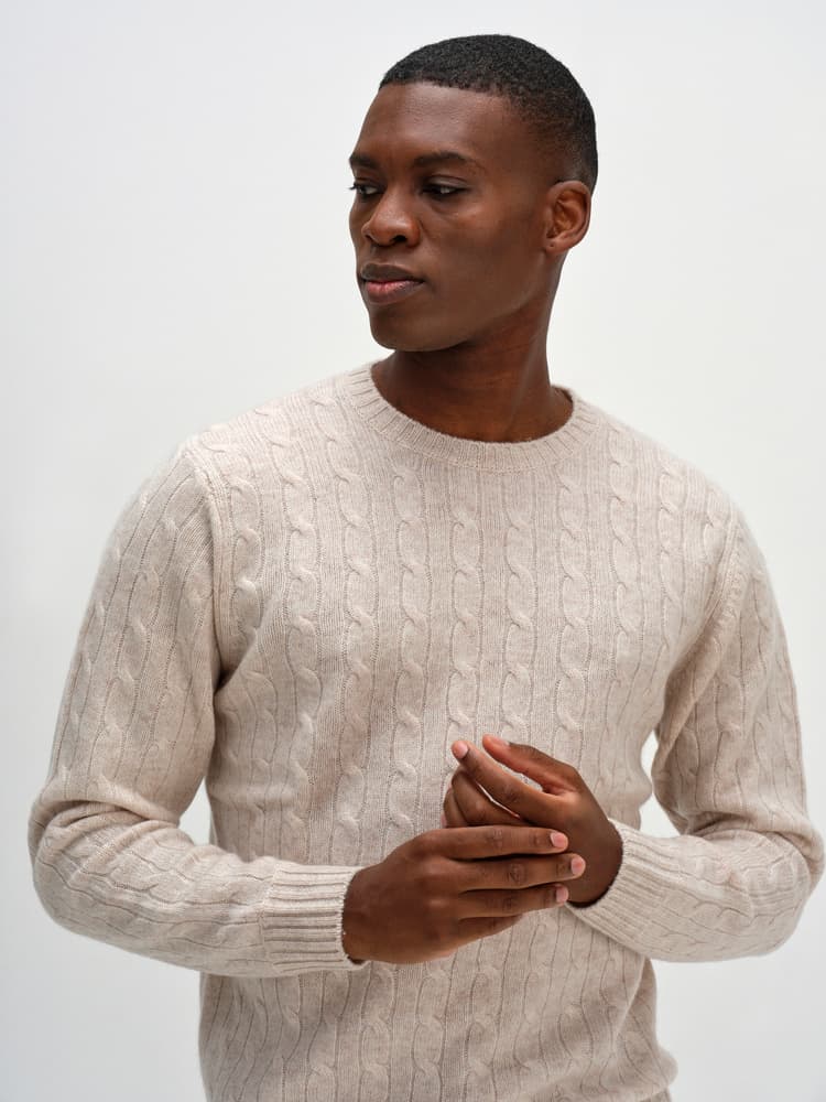 Man O-neck Cable Sweater