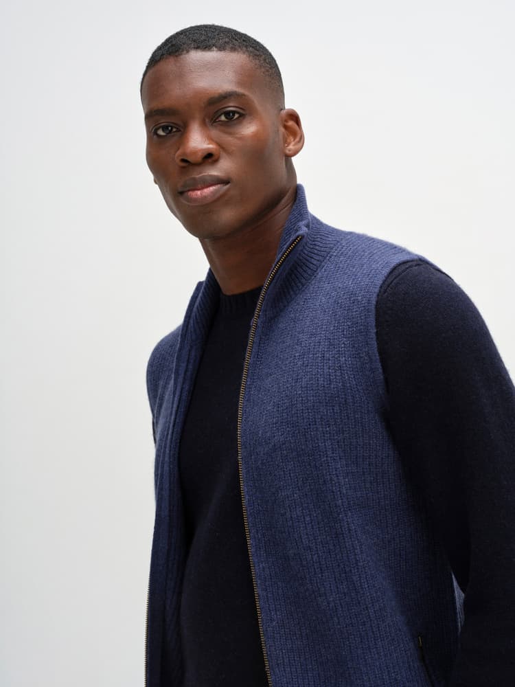 Man Zip Pockets Vest