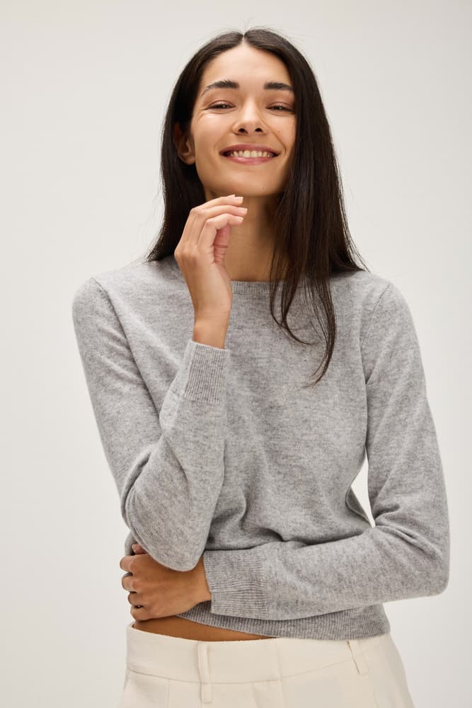 Short Basic O-neck Sweater