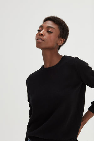 Basic O-neck Sweater - Black