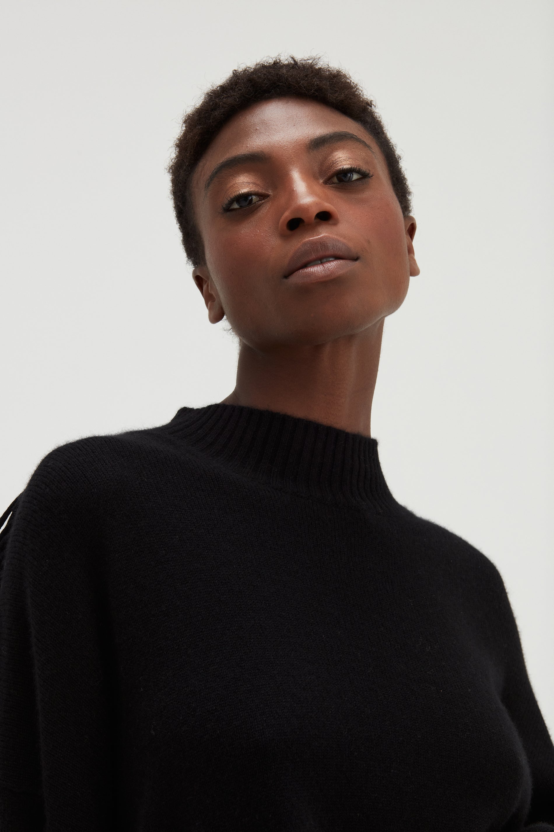 Davida Boxy O-neck Sweater Fringes Sweaters Black