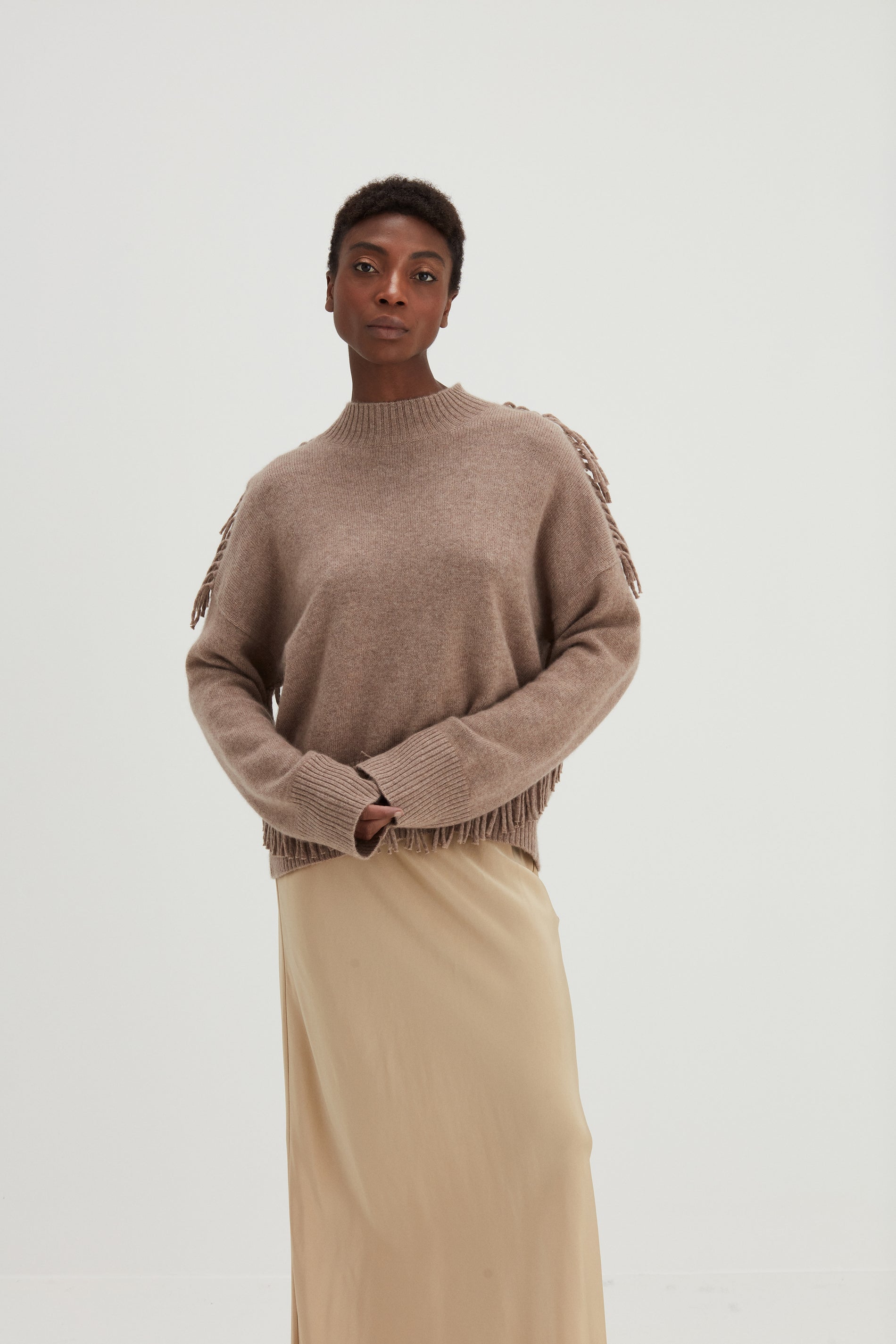 Davida Boxy O-neck Sweater Fringes Sweaters Mink