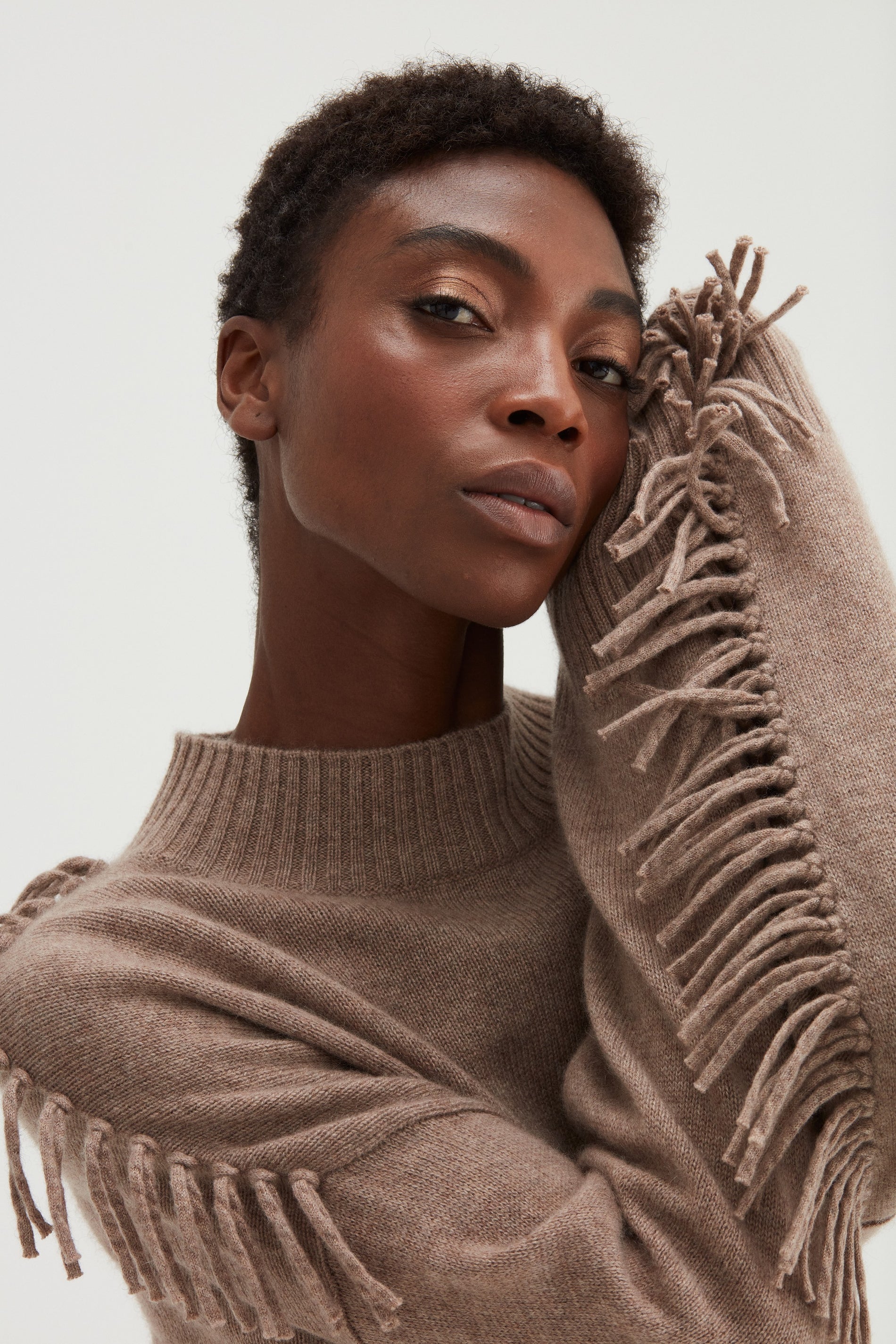 Davida Boxy O-neck Sweater Fringes Sweaters Mink
