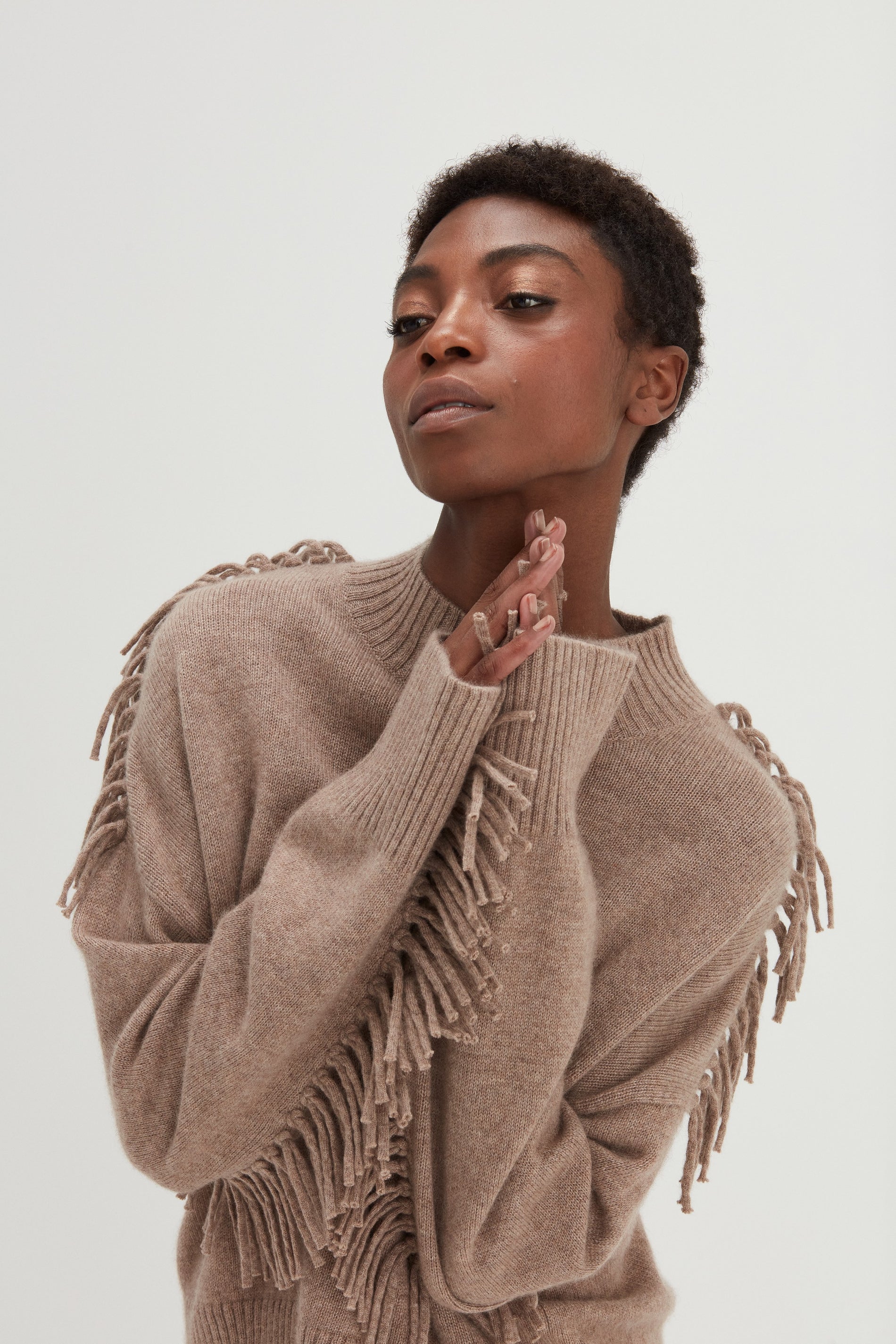 Davida Boxy O-neck Sweater Fringes Sweaters Mink
