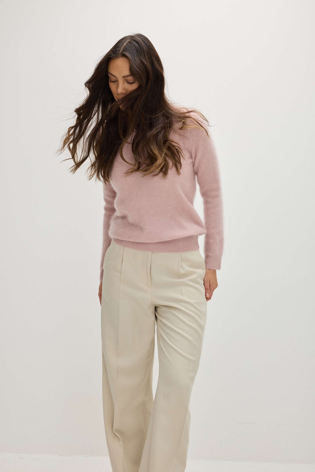 Brushed Basic O-Neck - Sweaters - Light Pink – Davida Cashmere