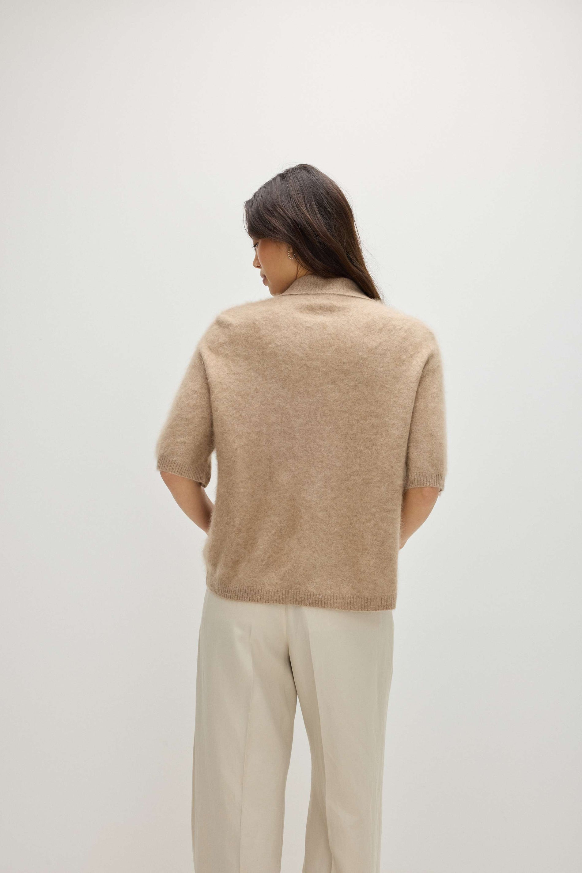 Davida Brushed Open Collar Short Sleeve Sweaters Mink