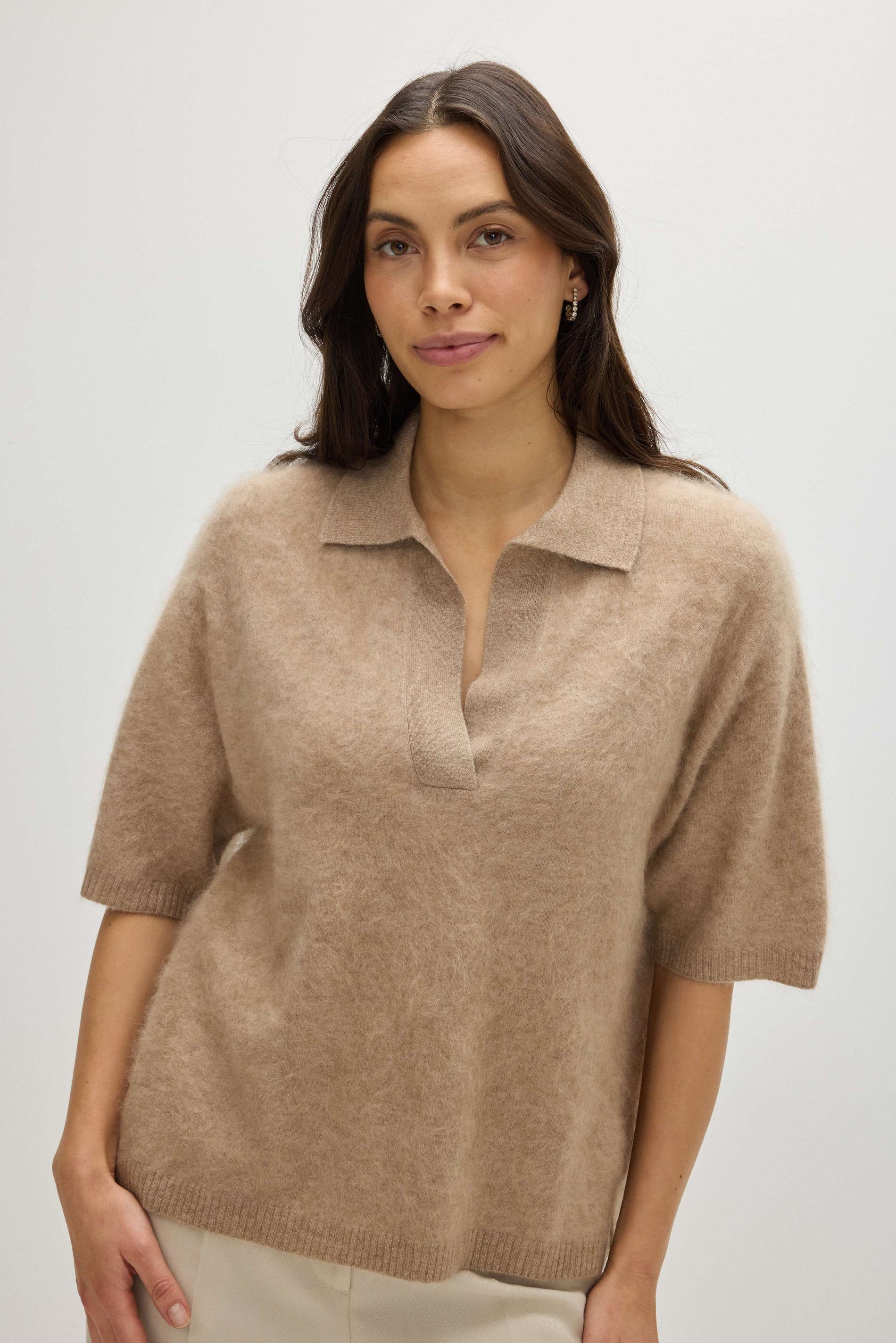 Davida Brushed Open Collar Short Sleeve Sweaters Mink