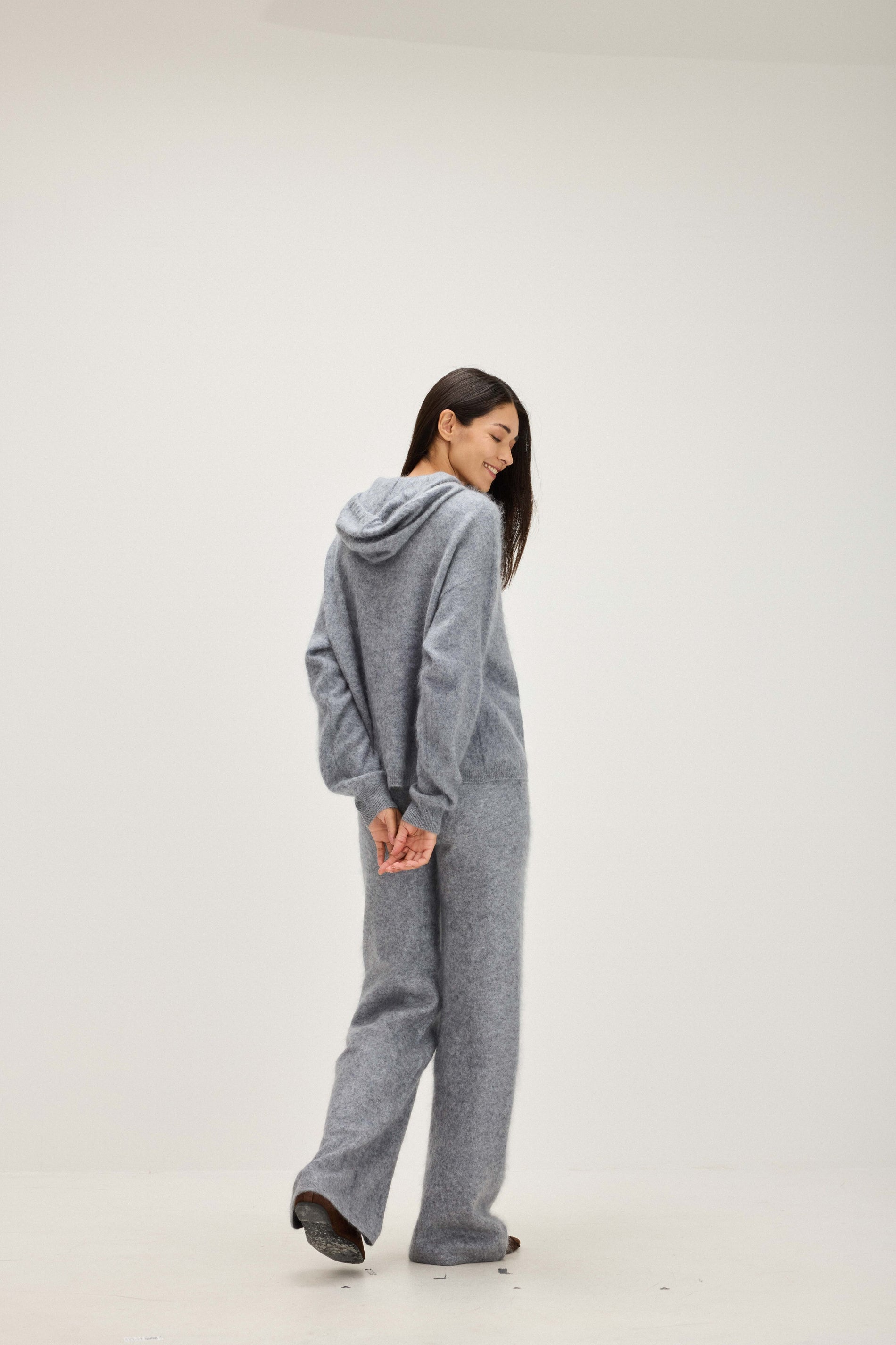 Davida Brushed Oversized Hoodie Sweaters Light Grey