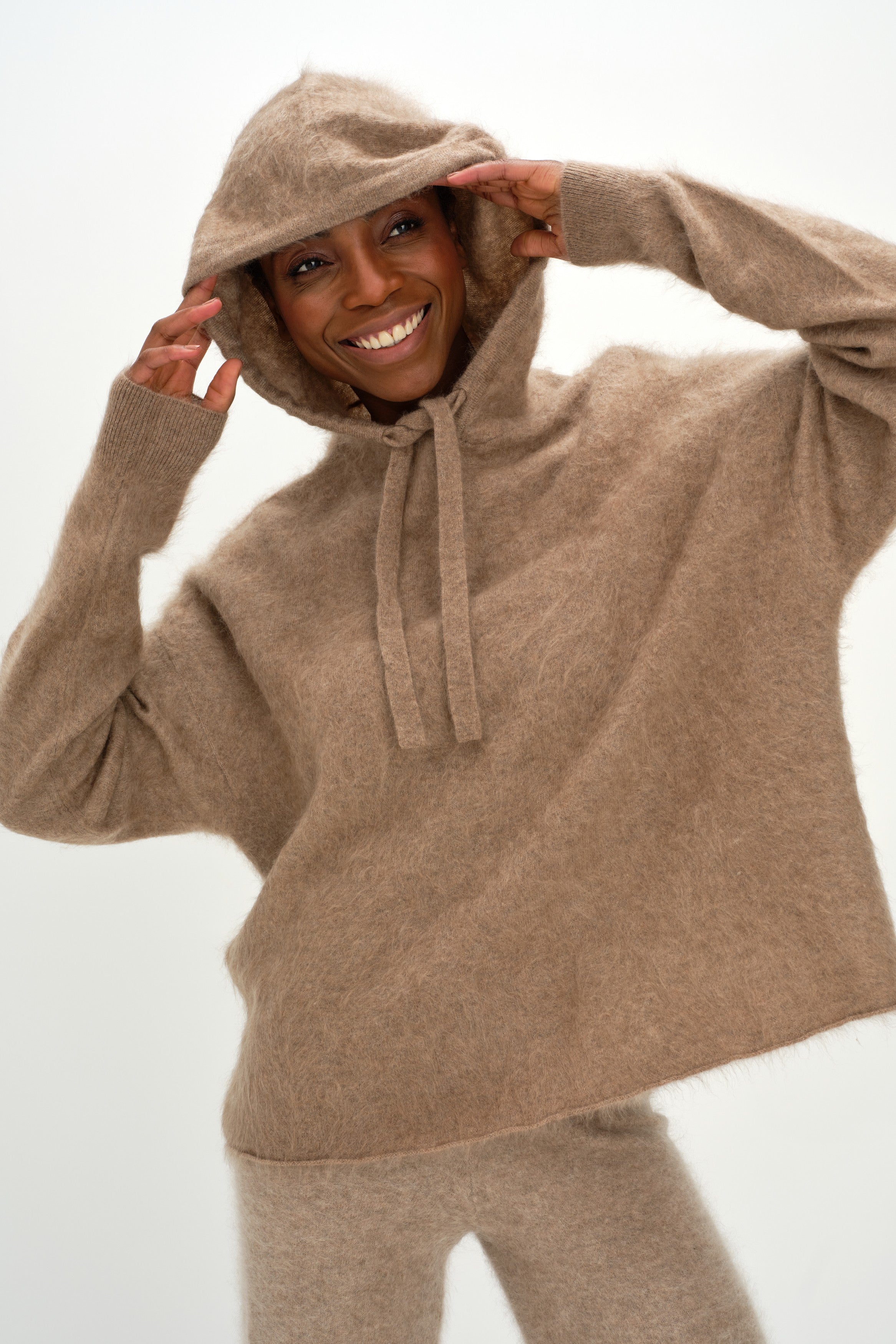 Brushed Oversized Hoodie - Sweaters - Mink – Davida Cashmere