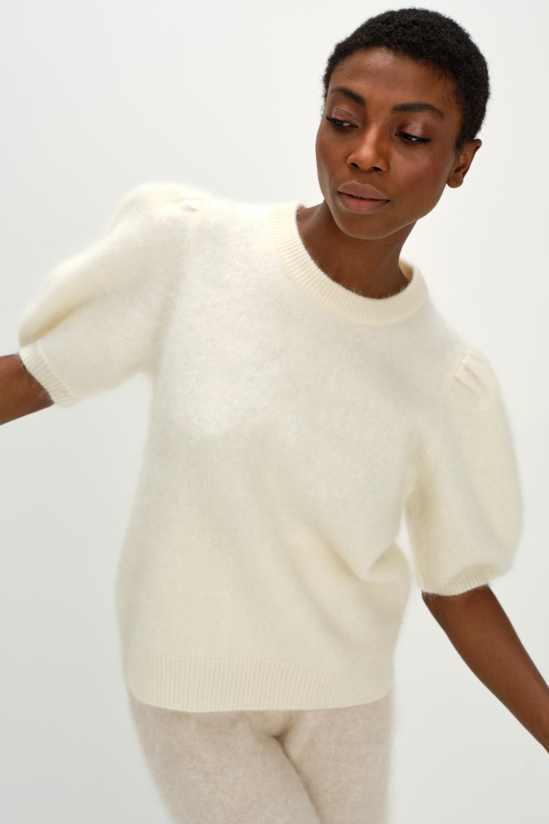 Davida Brushed Puff Sleeve T-shirt Sweaters White