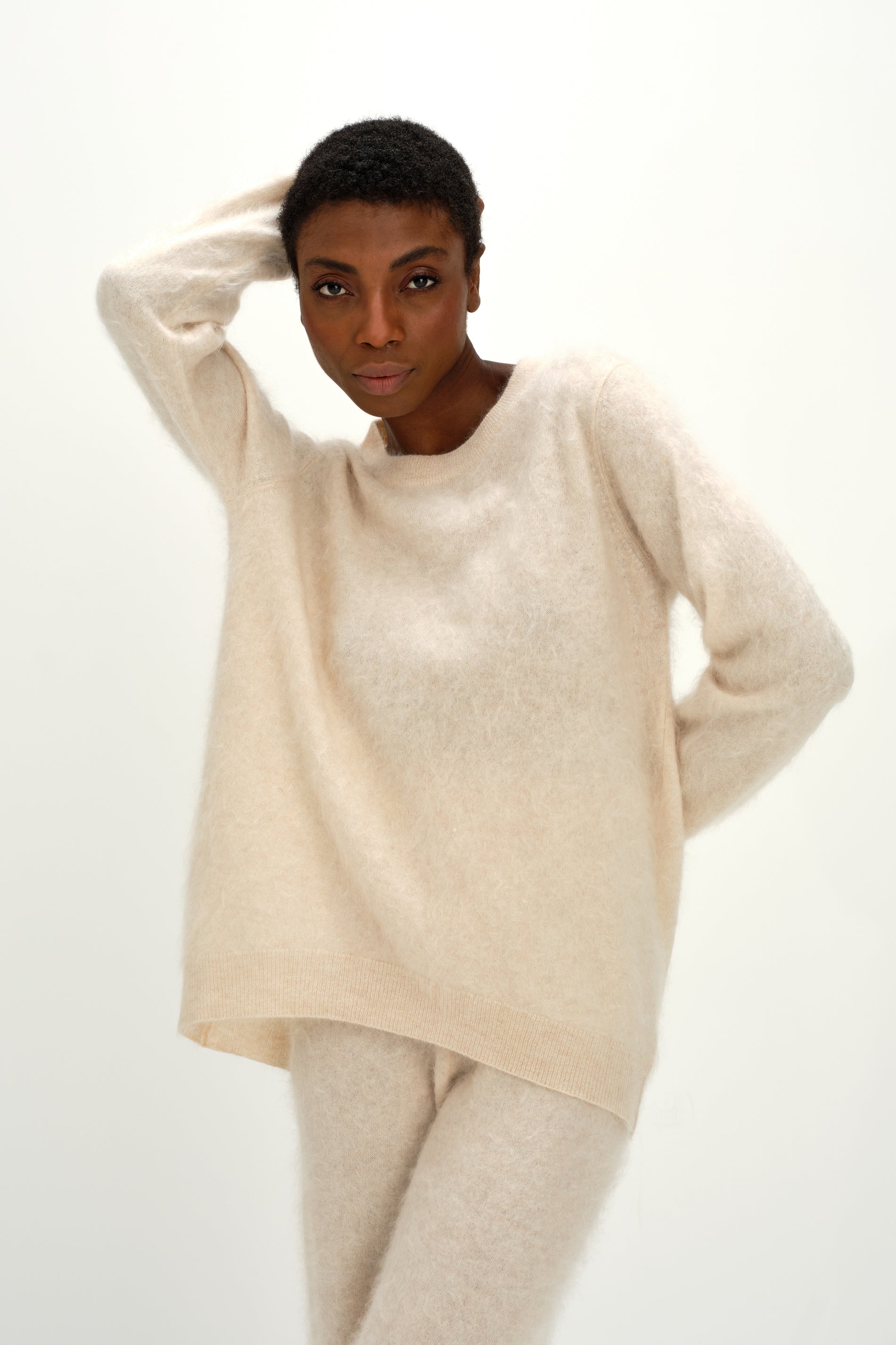 Davida Brushed Straight O-neck Sweater Sweaters Light Beige