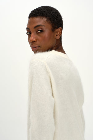 Brushed Straight O-neck Sweater - White