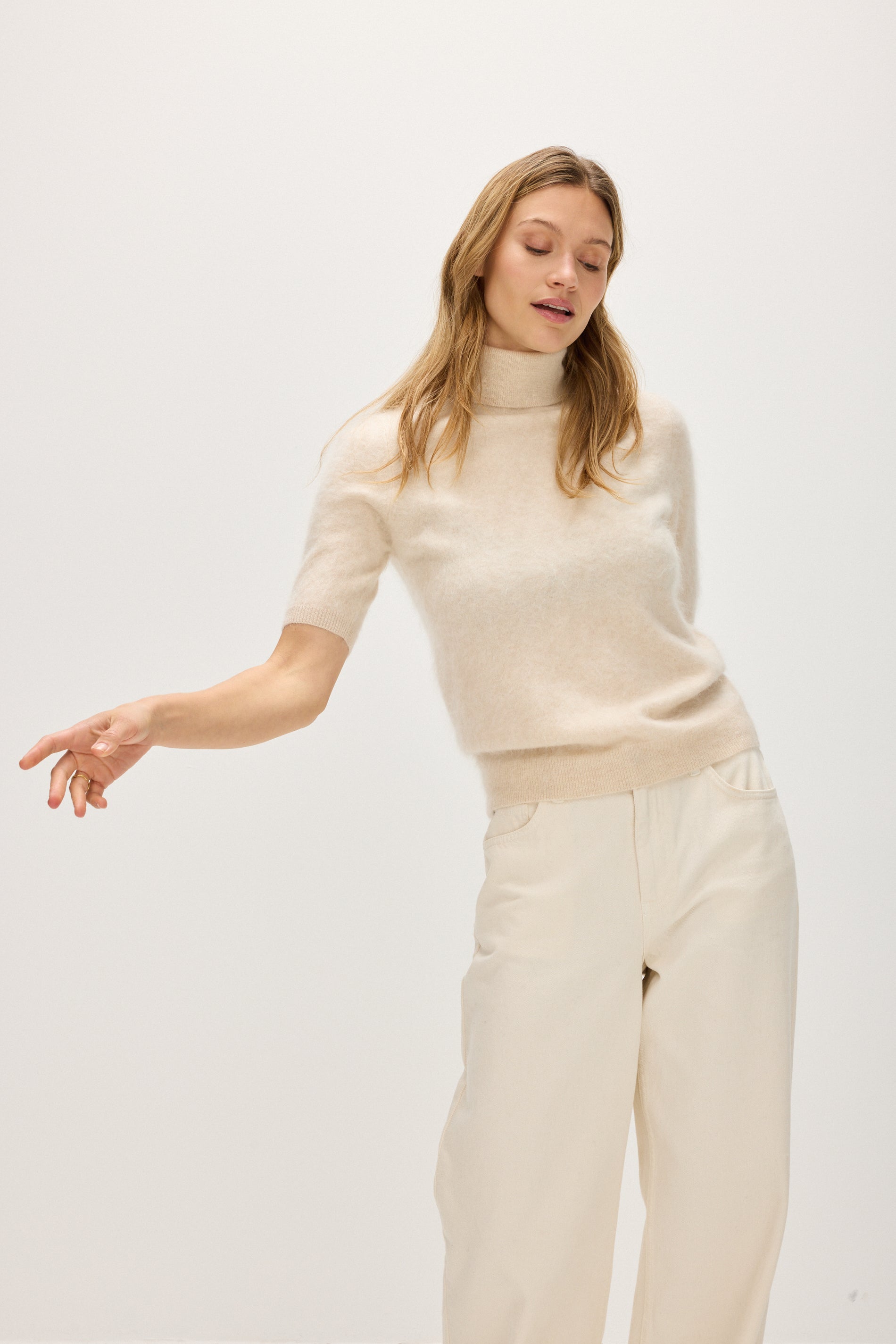 Davida Brushed Turtleneck T-Shirt Sweaters Light Beige