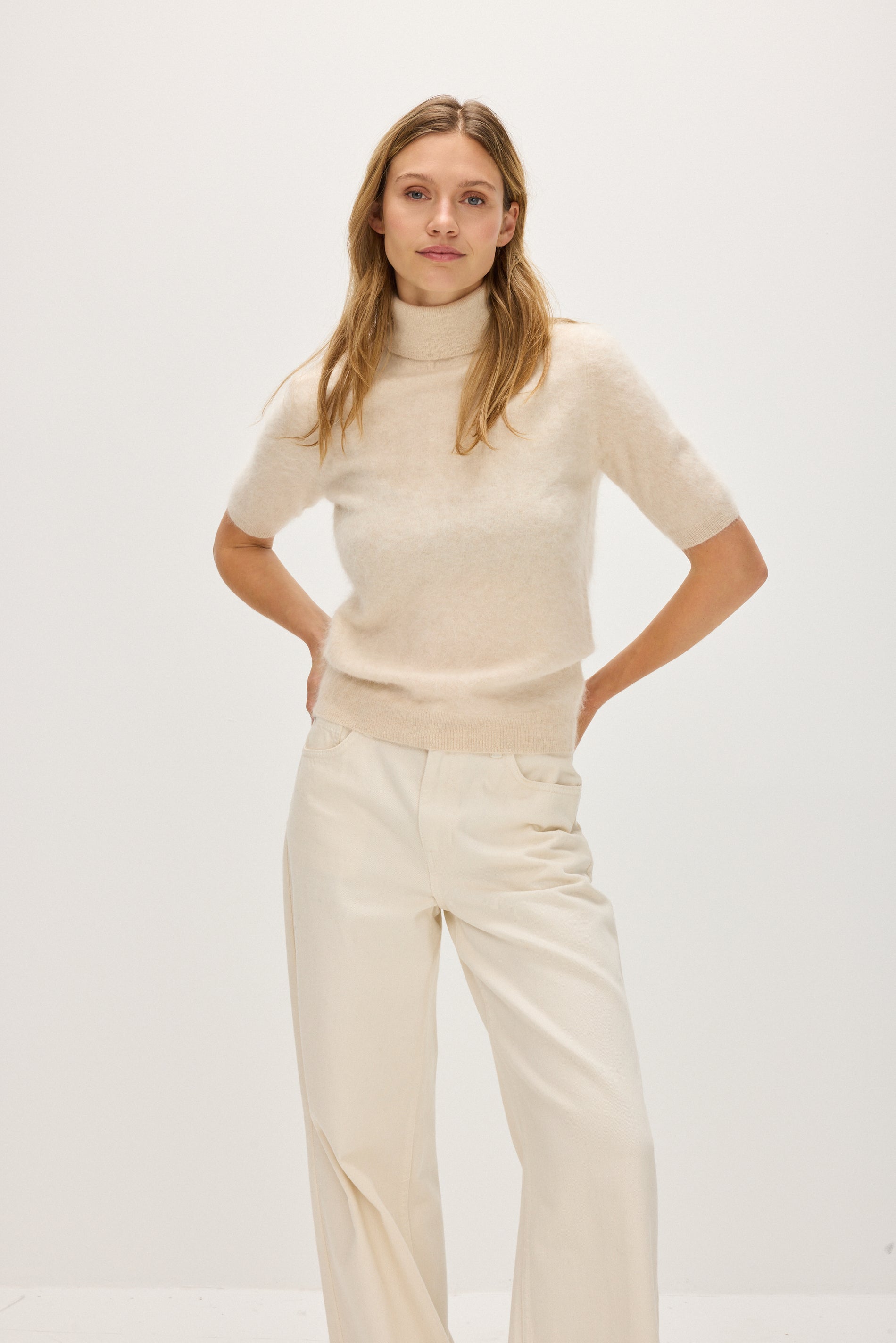 Davida Brushed Turtleneck T-Shirt Sweaters Light Beige