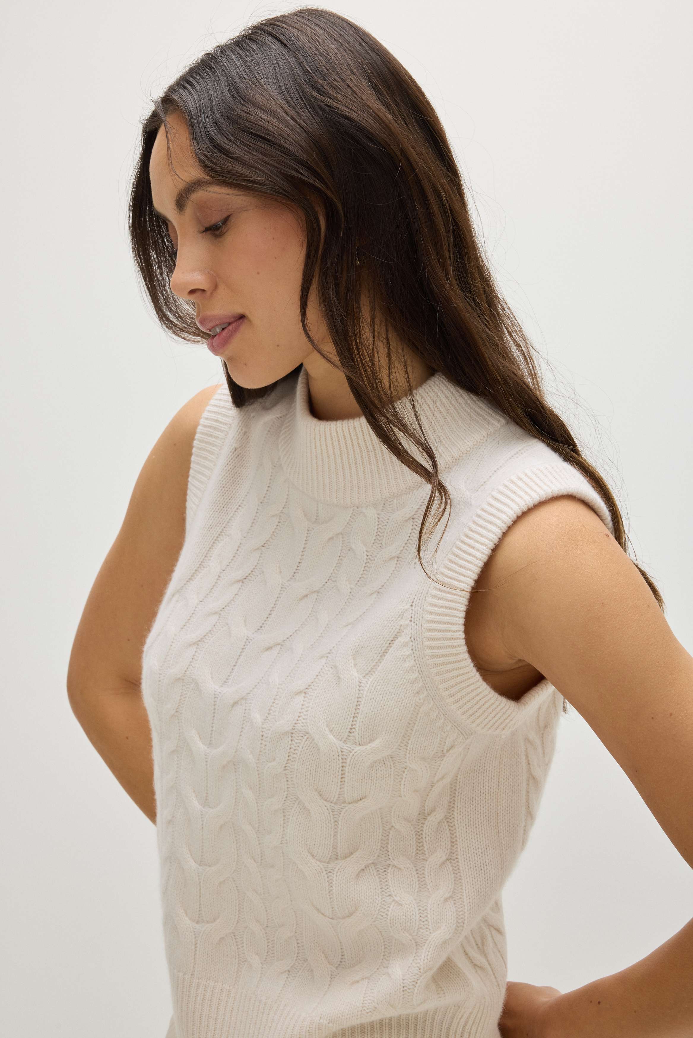 Cable Short Vest - Sweaters - White – Davida Cashmere