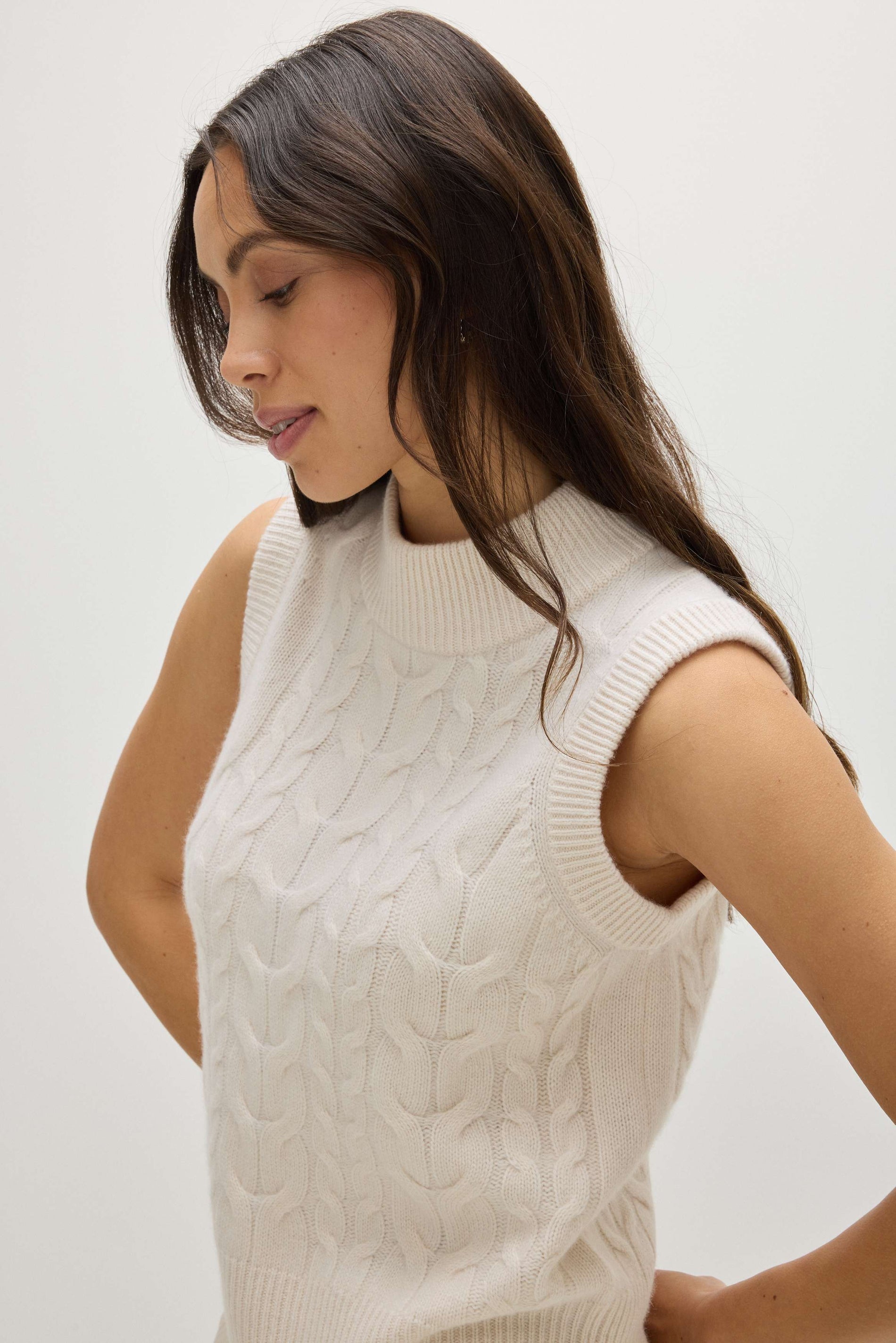 Davida Cable Short Vest Sweaters White