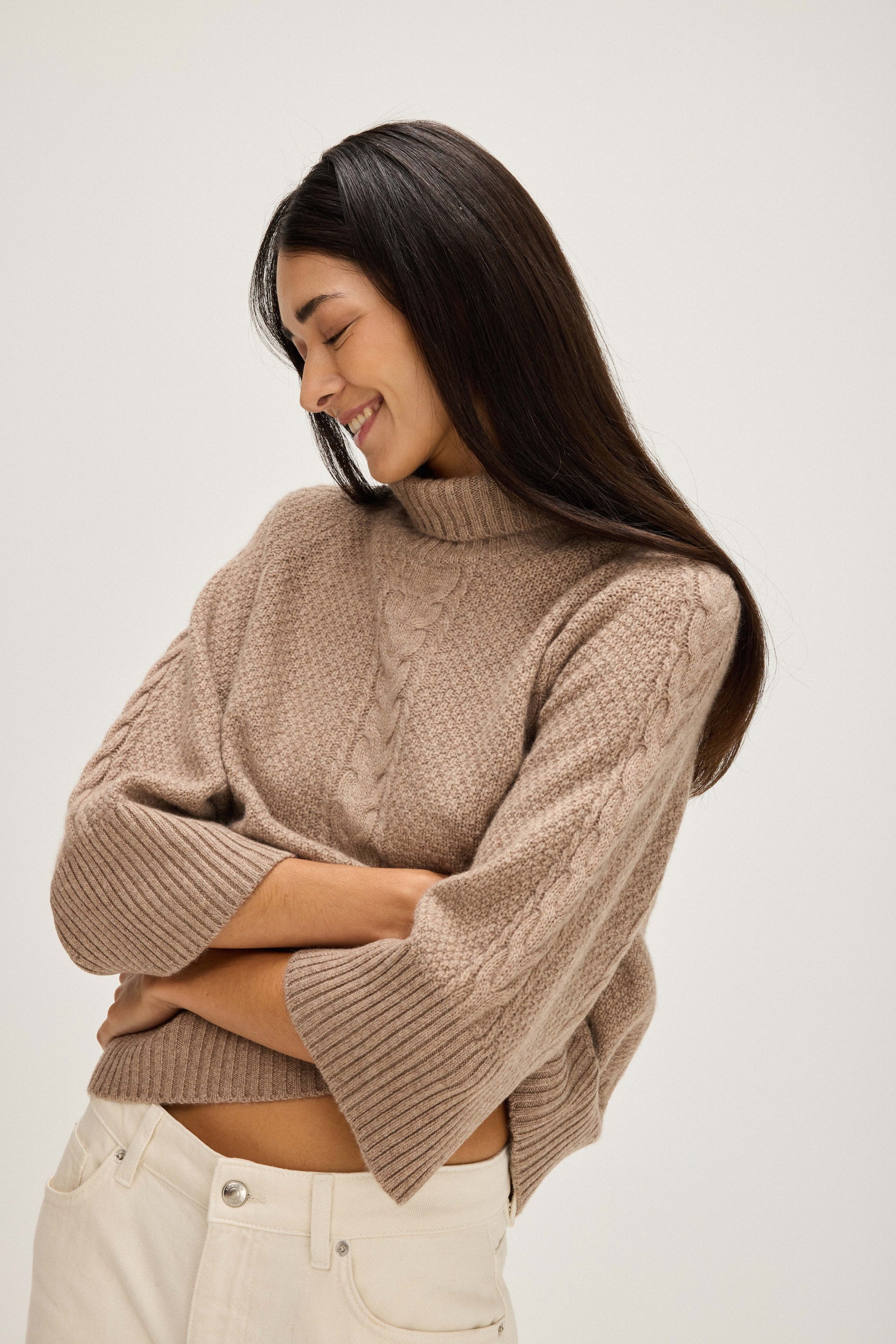 Davida Cable Wide Sleeve Turtleneck Sweaters Mink