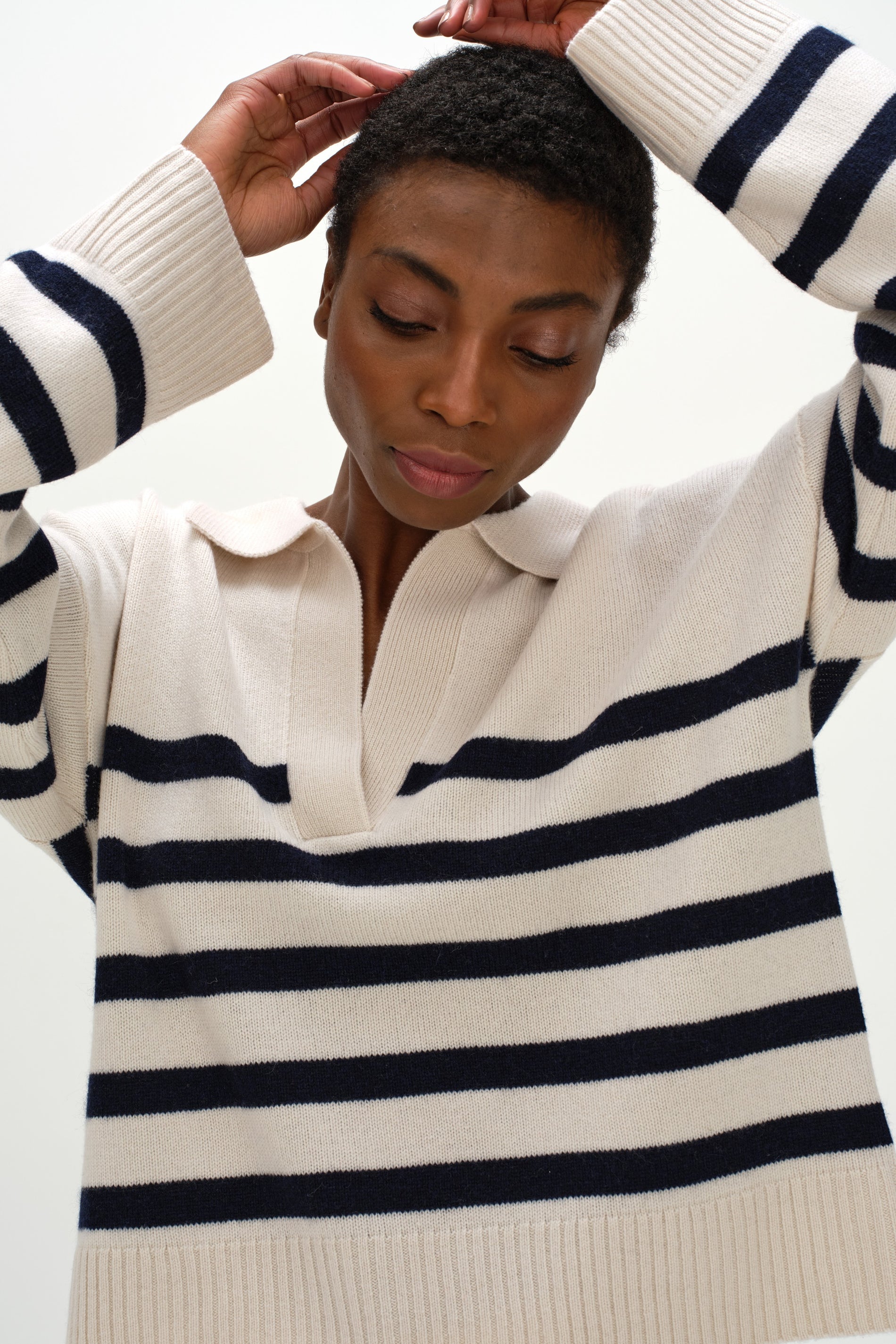 Davida Chunky Open Collar Striped Sweater Sweaters White/Navy