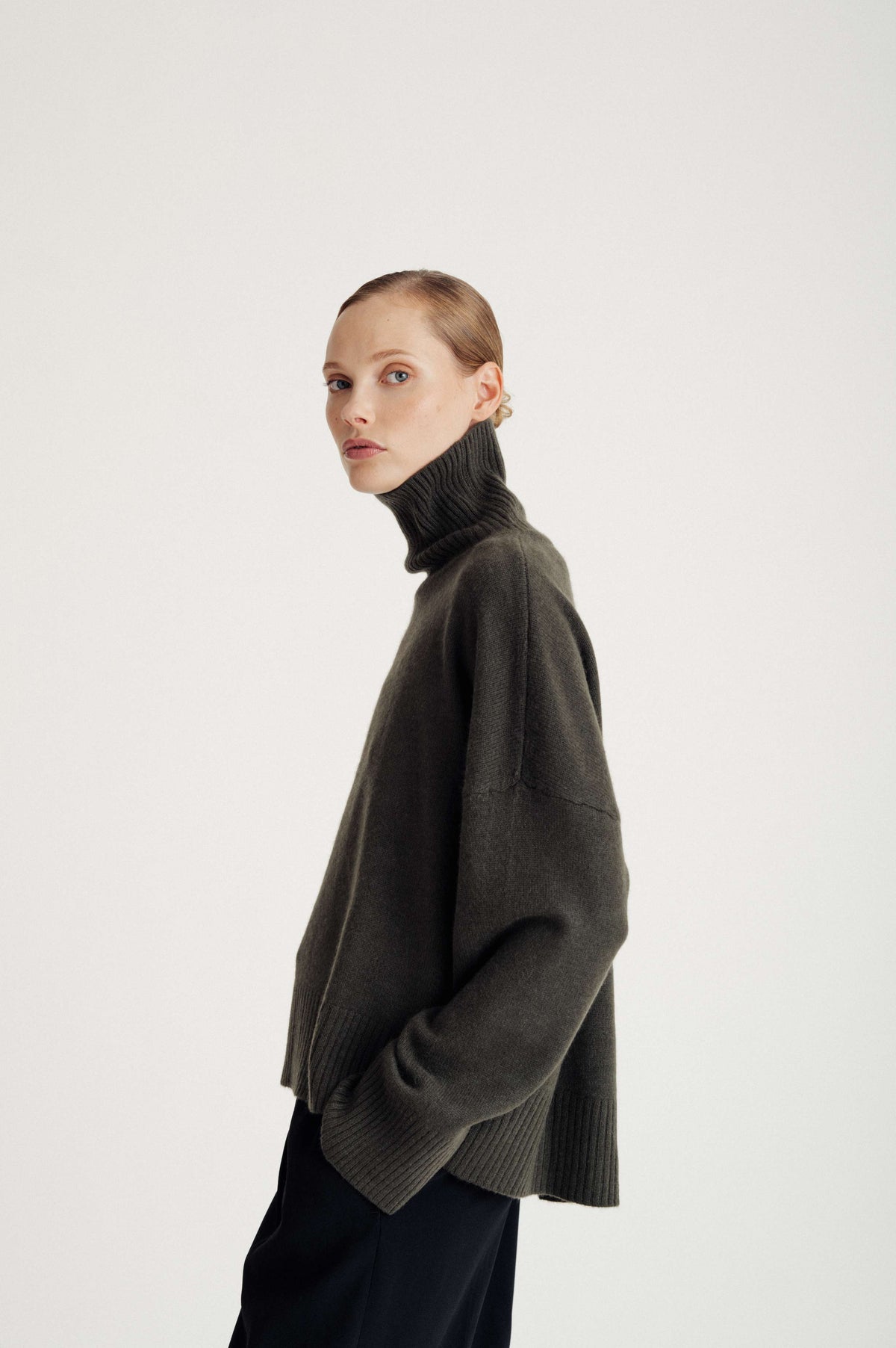 Davida Chunky Roll Neck Sweater Sweaters Hunter's Green