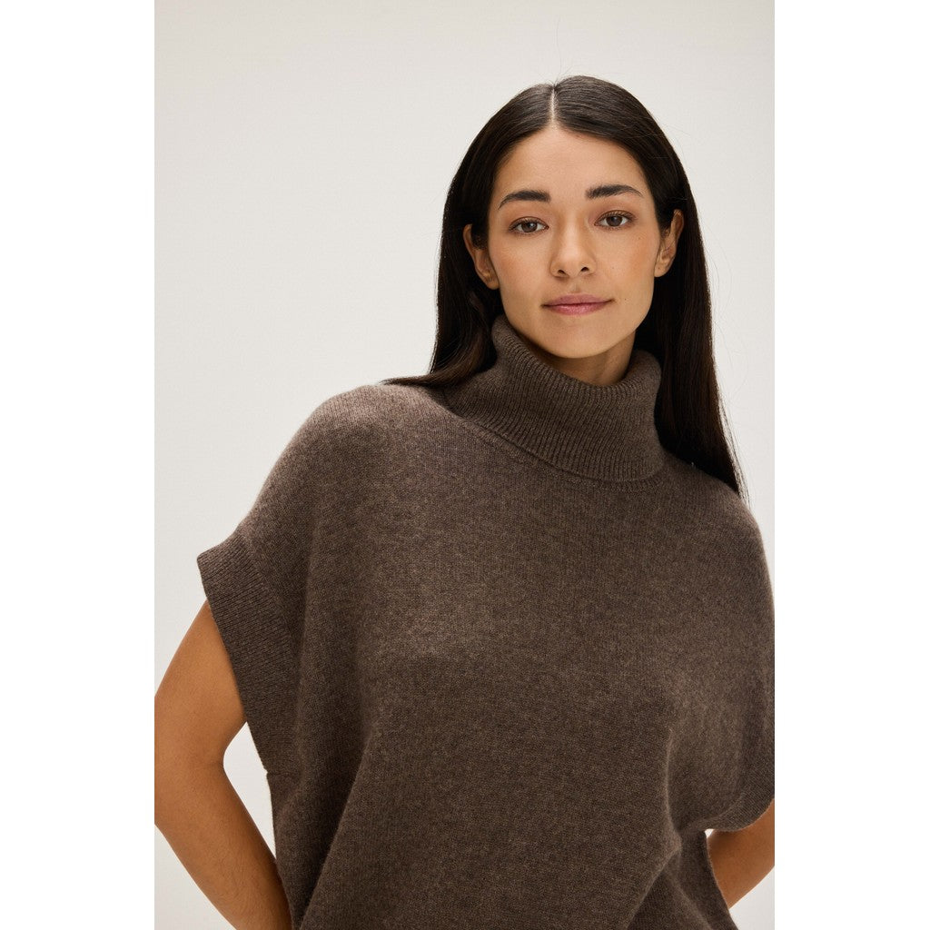 Davida Chunky Vest Turtleneck Sweaters Cacao