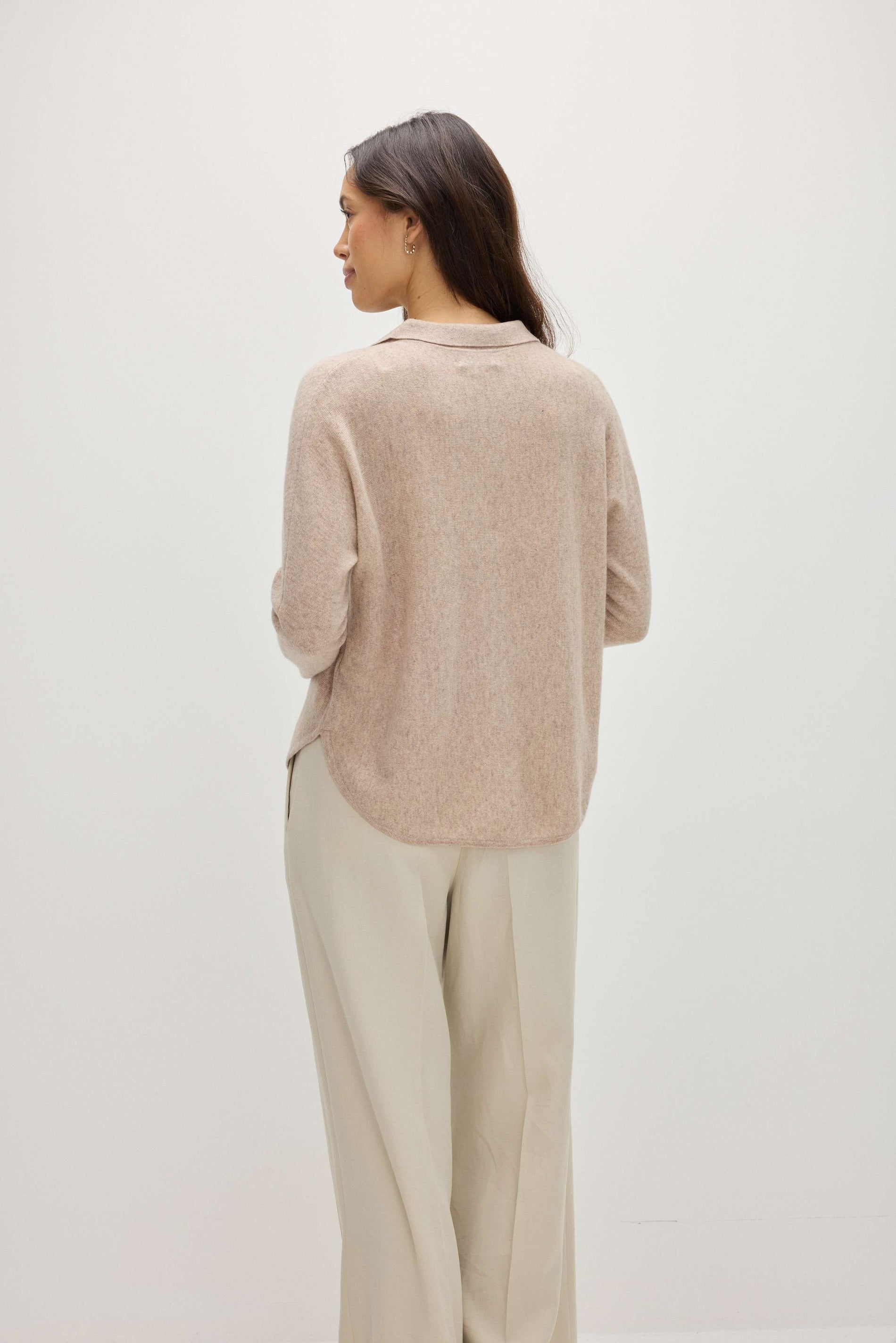Davida Curved Open Collar Sweaters Sand