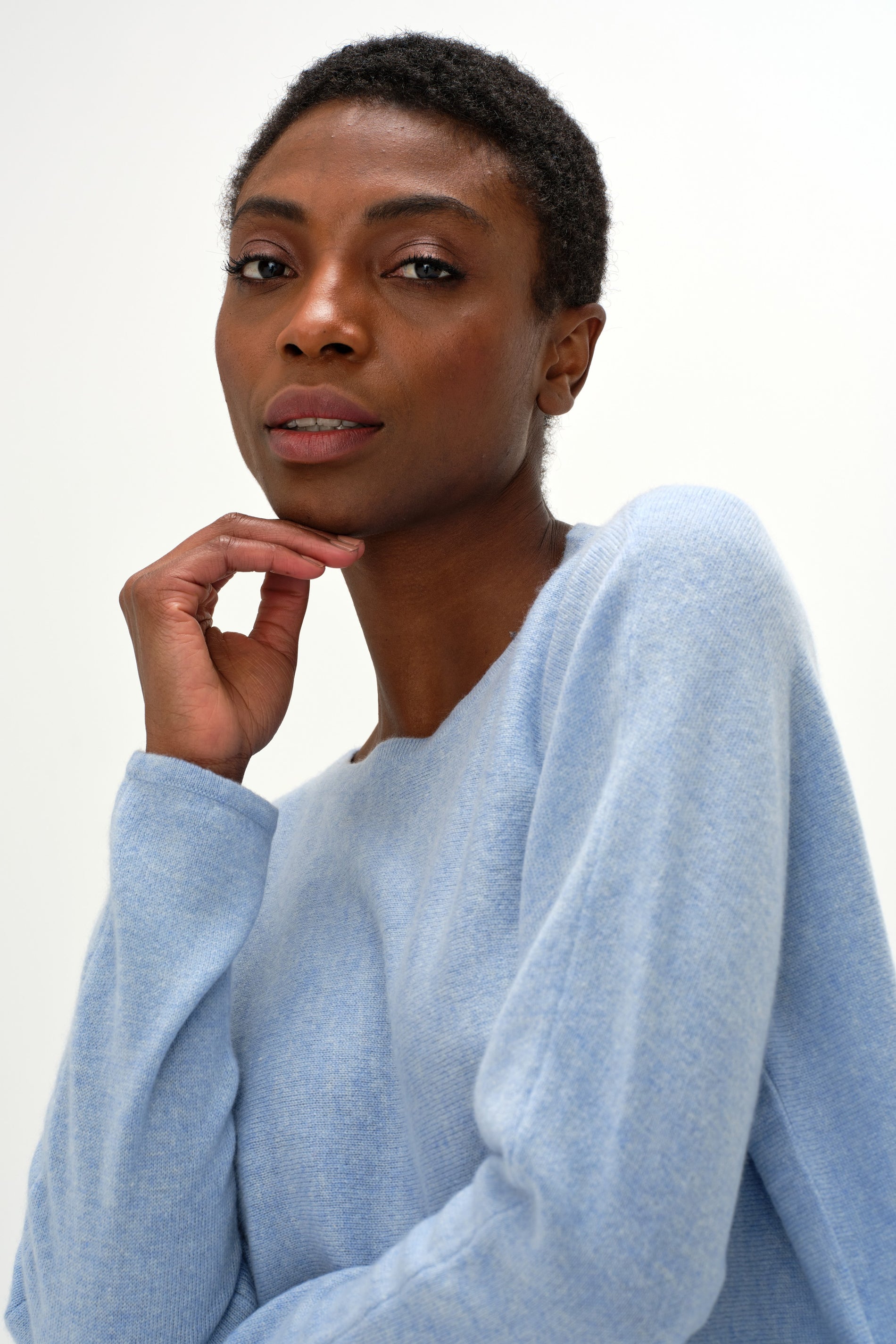 Davida Curved Sweater Sweaters Blue Fog