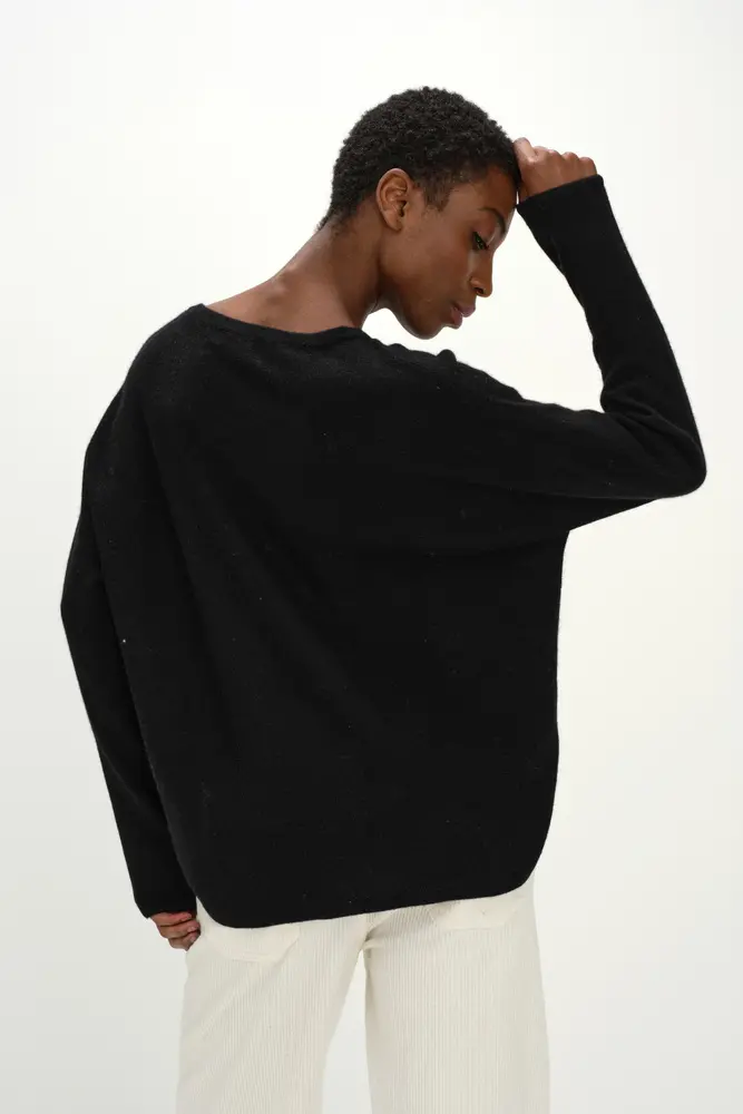 Davida Curved Sweater Sweaters Dark Grey