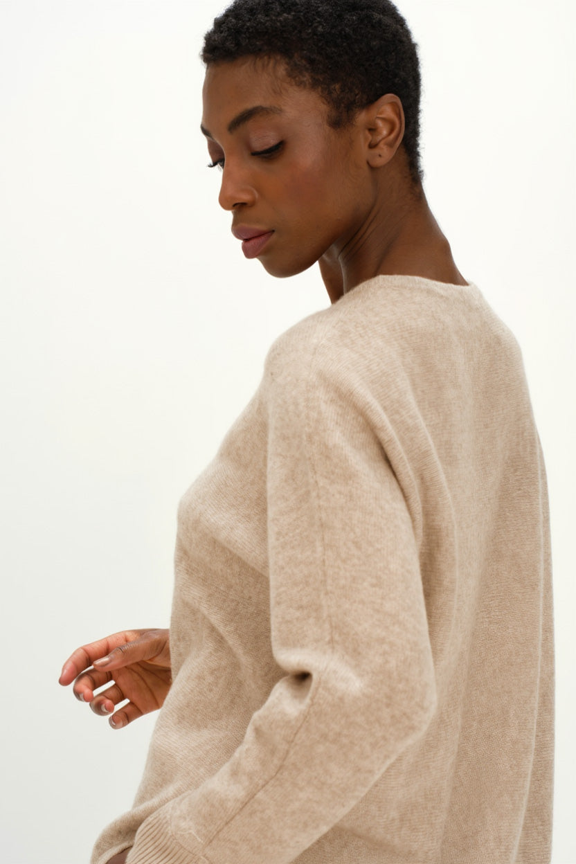 Davida Curved Sweater Sweaters Sand