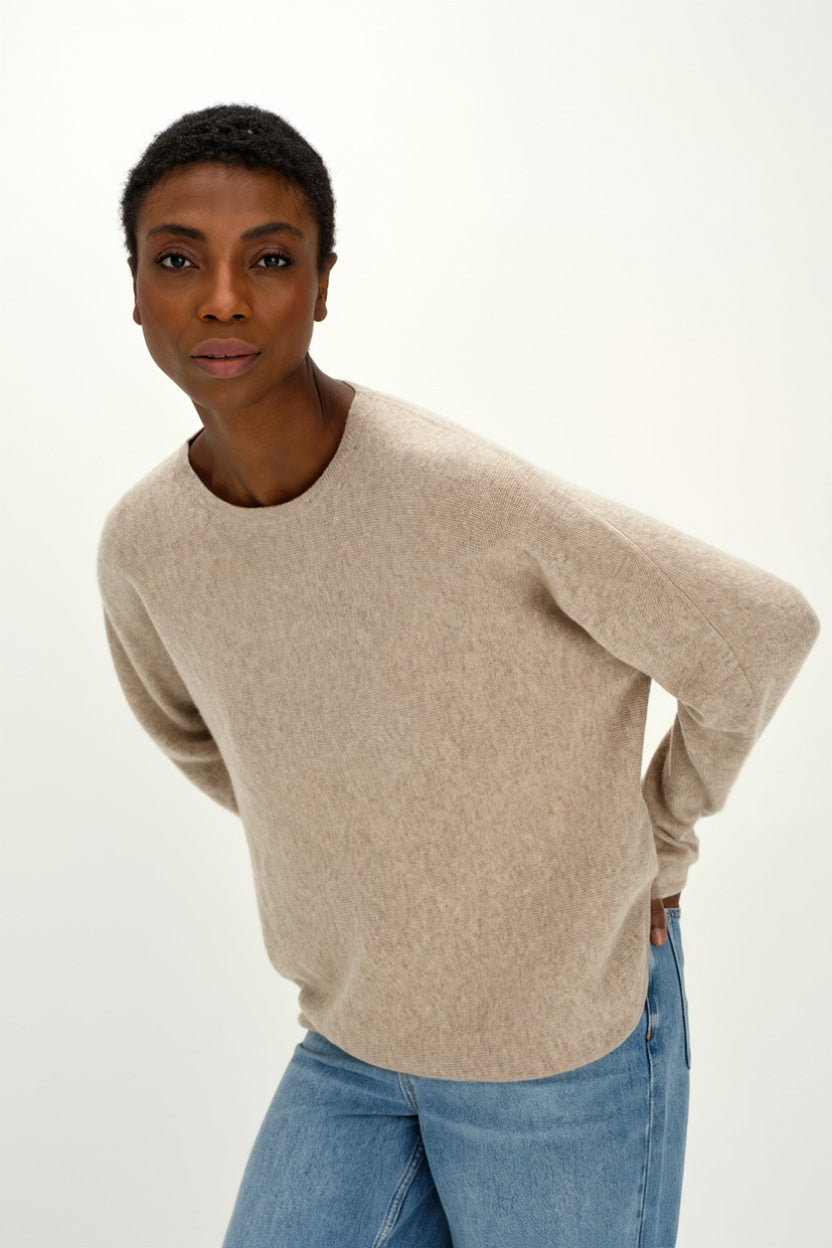Davida Curved Sweater Sweaters Sand