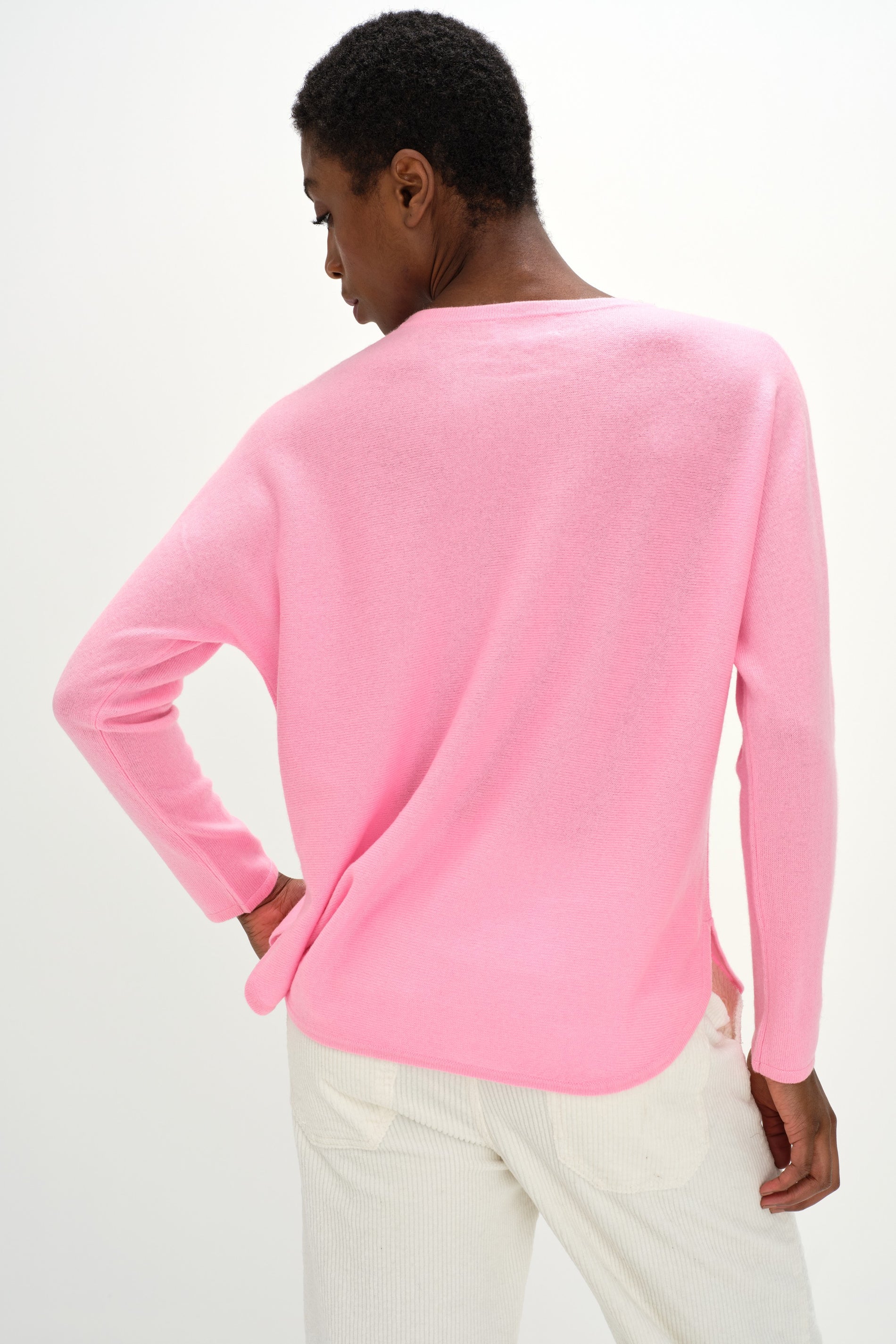 Davida Curved Sweater Sweaters Strong Pink