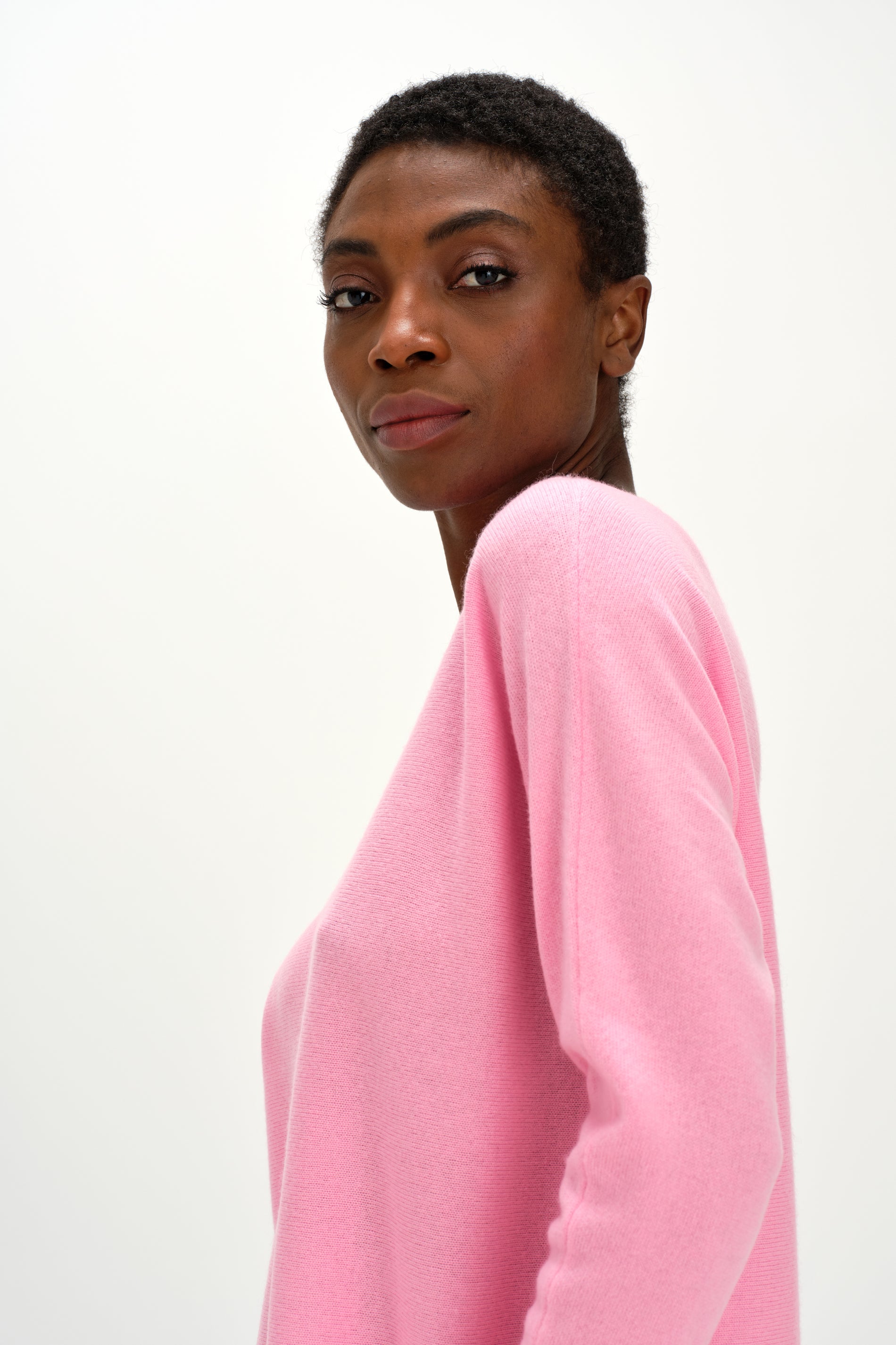Davida Curved Sweater Sweaters Strong Pink