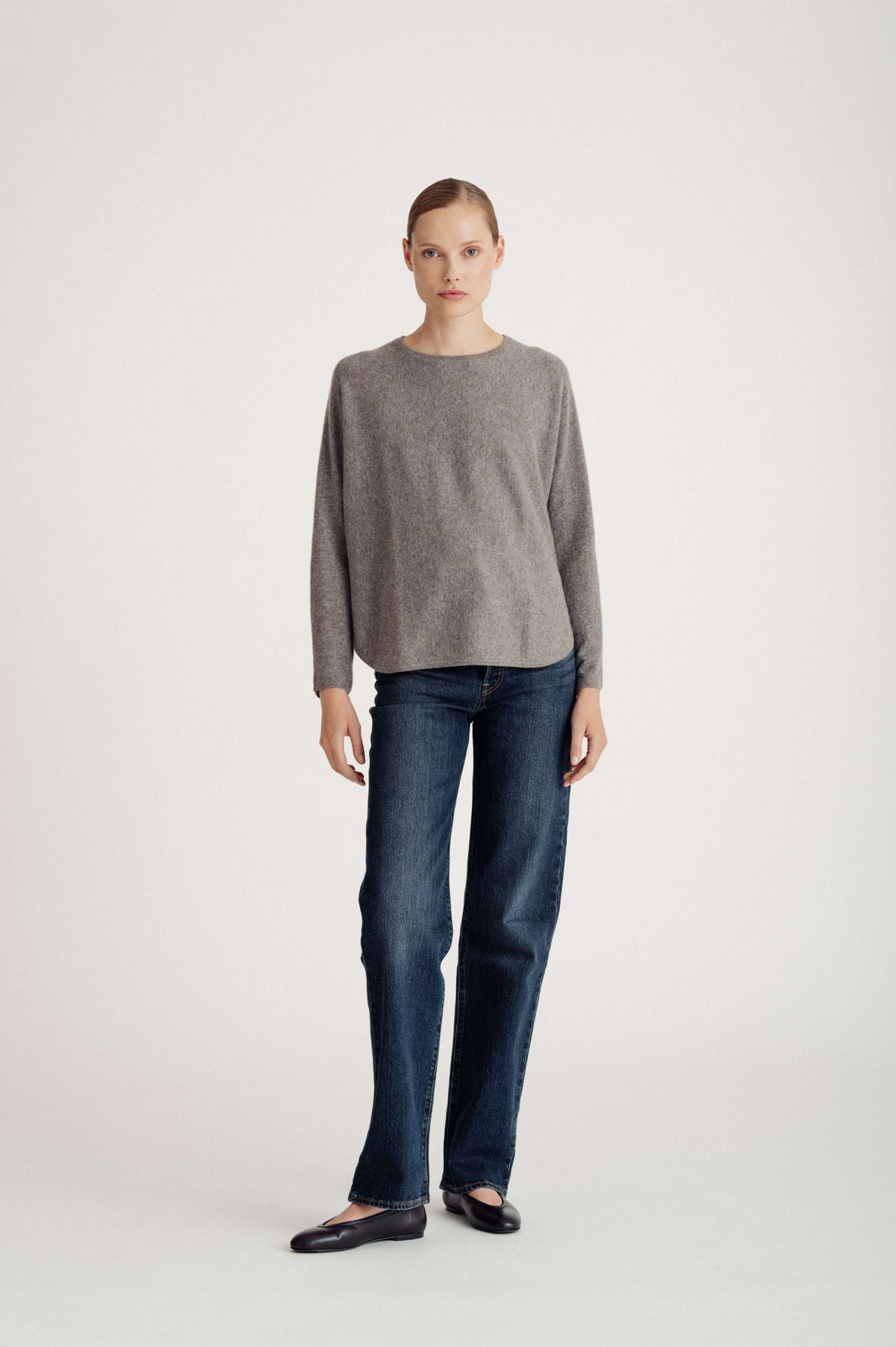 Davida Curved Sweater Sweaters Taupe