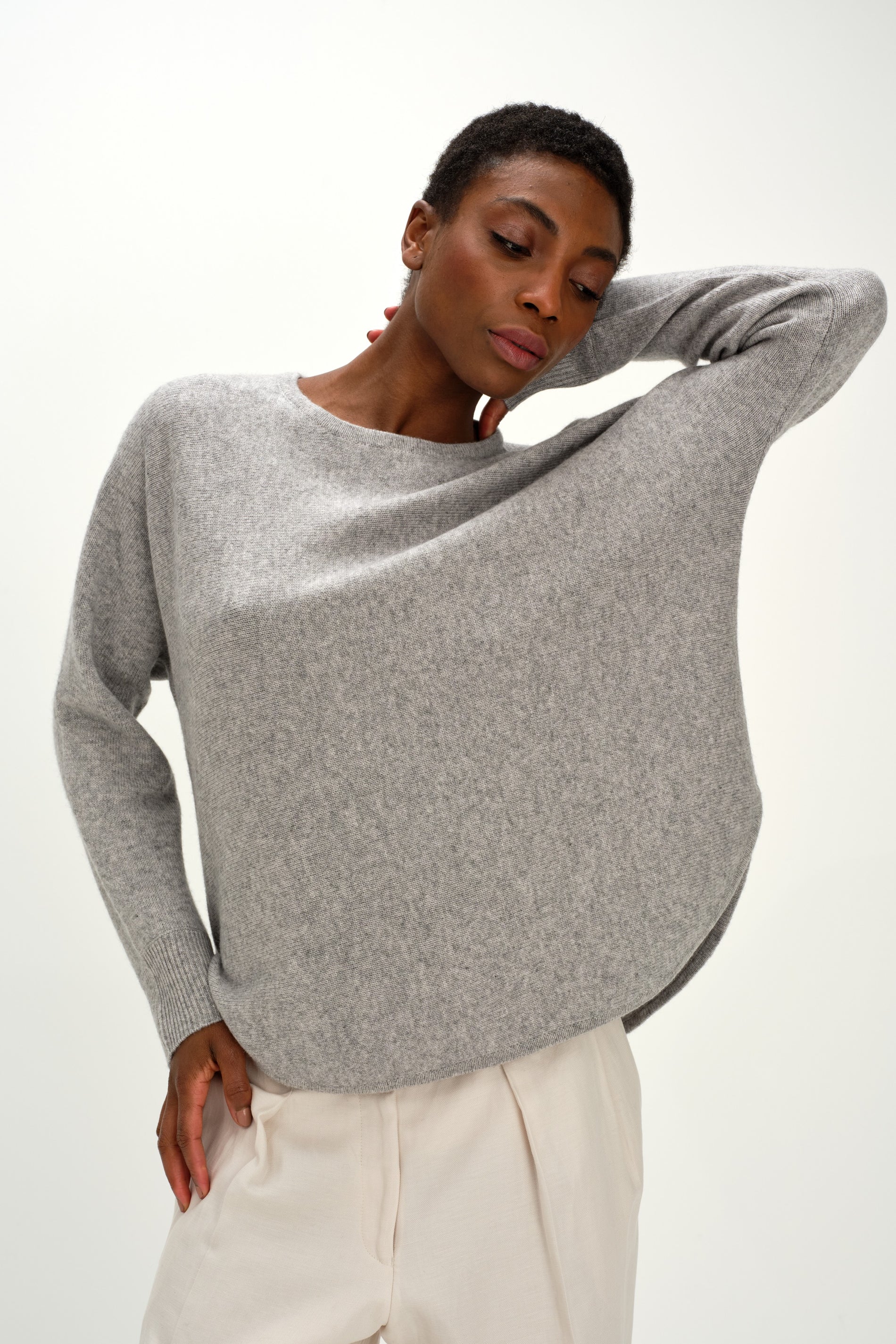 Davida Curved Sweater Long Sweaters Light Grey